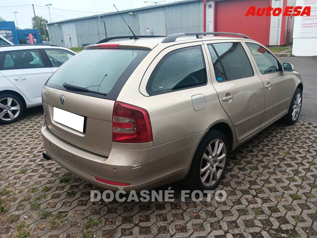 Škoda Octavia, 1.9TDI,ČR - fotka 2