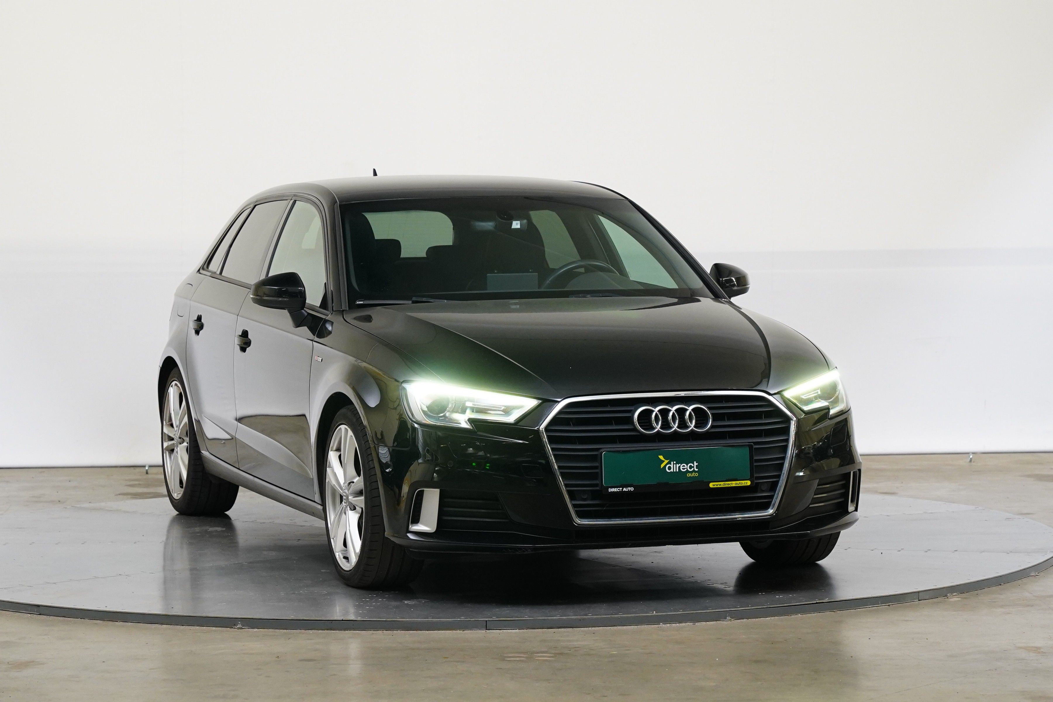 Audi A3, 2.0 TDI 110 kW S-Tronic Sport - fotka 3