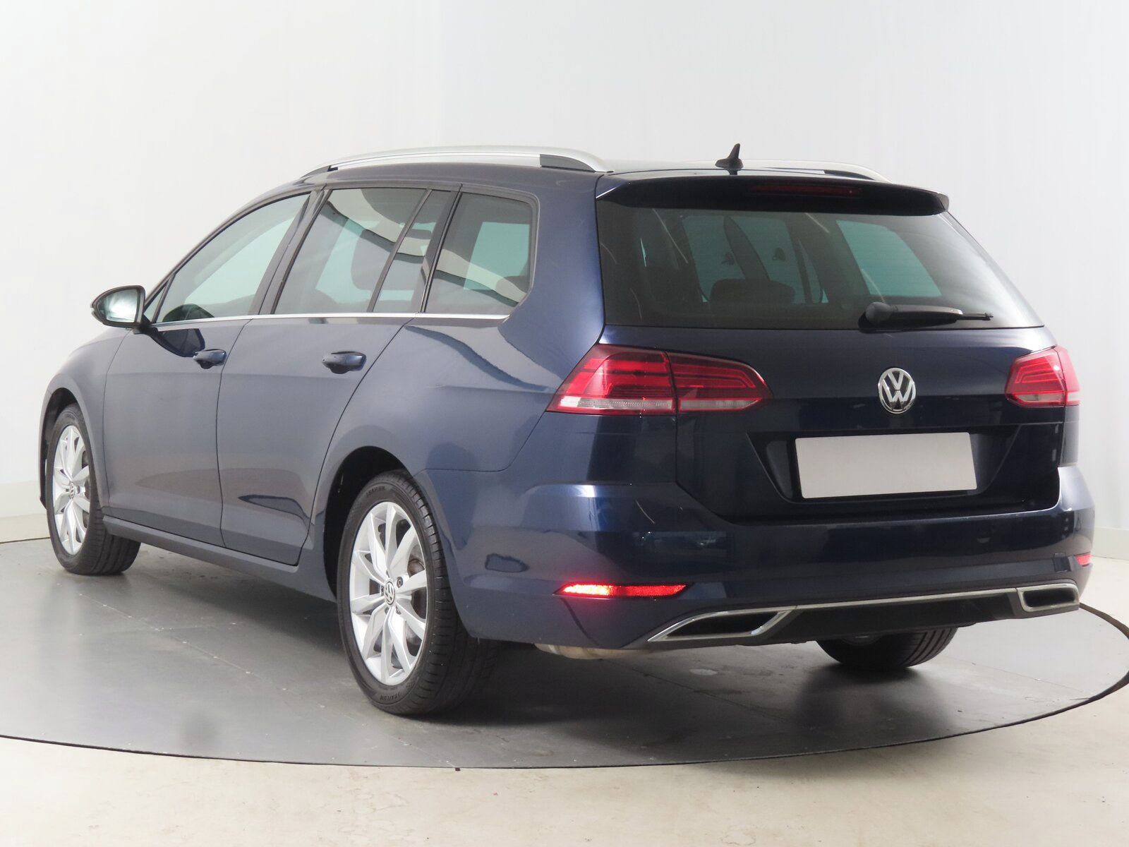 Volkswagen Golf, 1.5 TSI, Marathon Edition - fotka 4