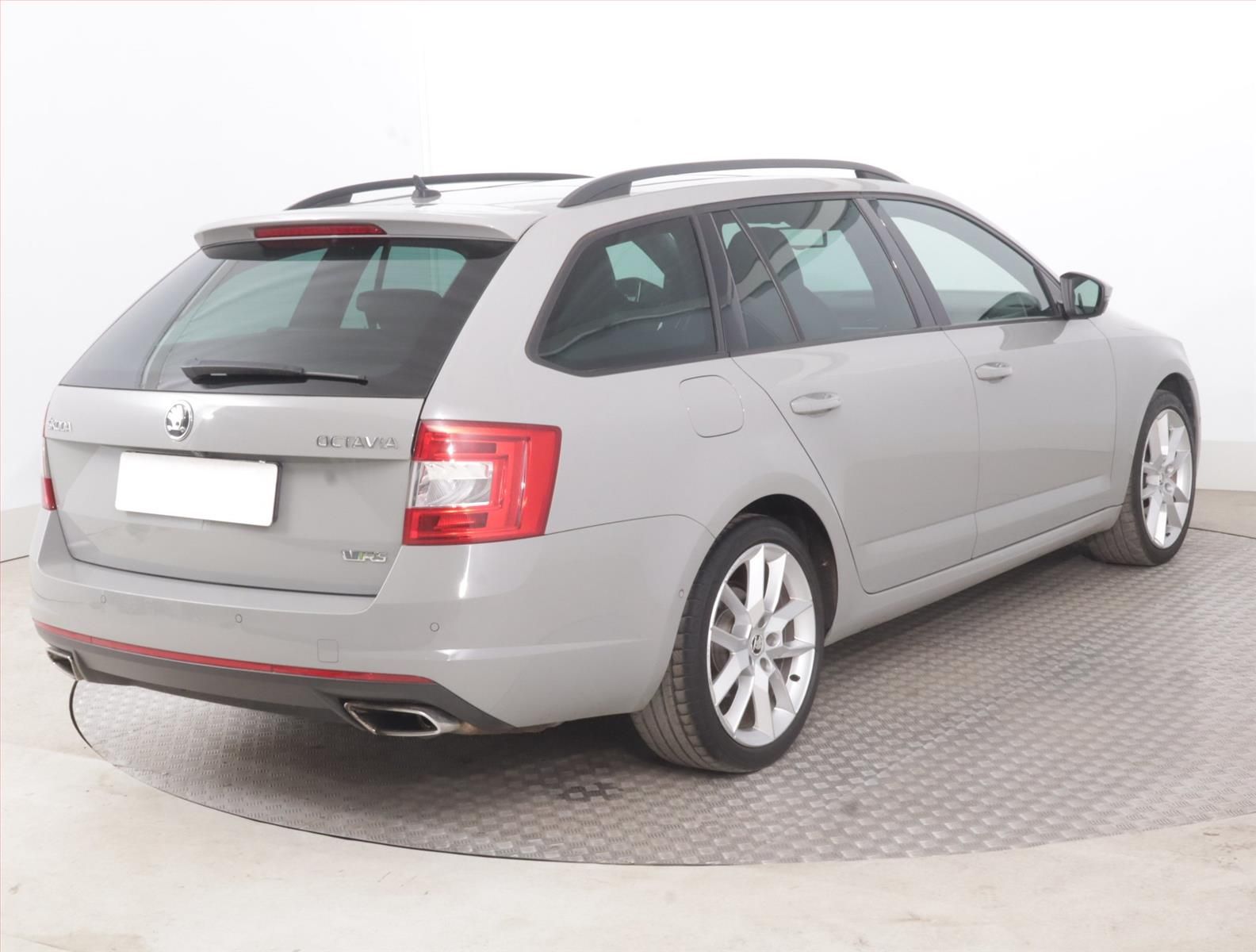 Škoda Octavia, RS 2.0 TSI, Automat - fotka 5