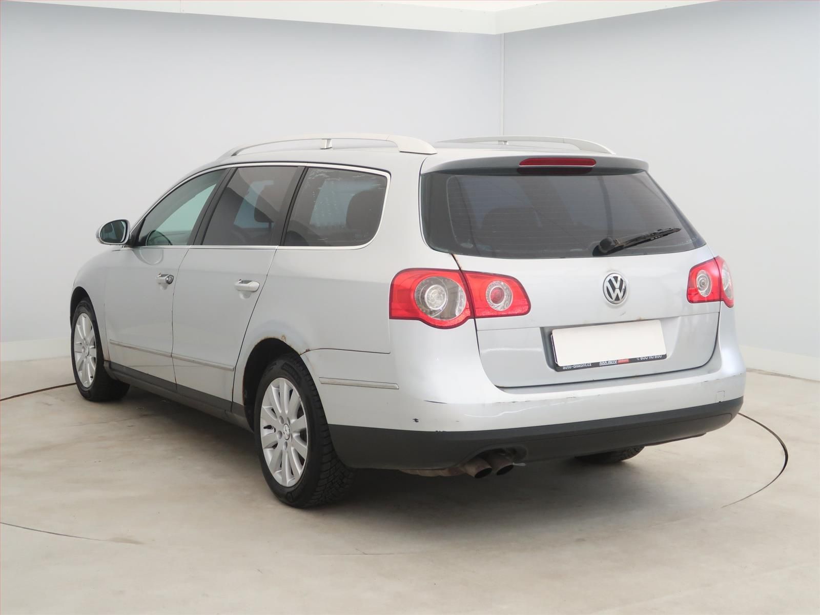 Volkswagen Passat, 2.0 TDI, Comfortline, Klima - fotka 4