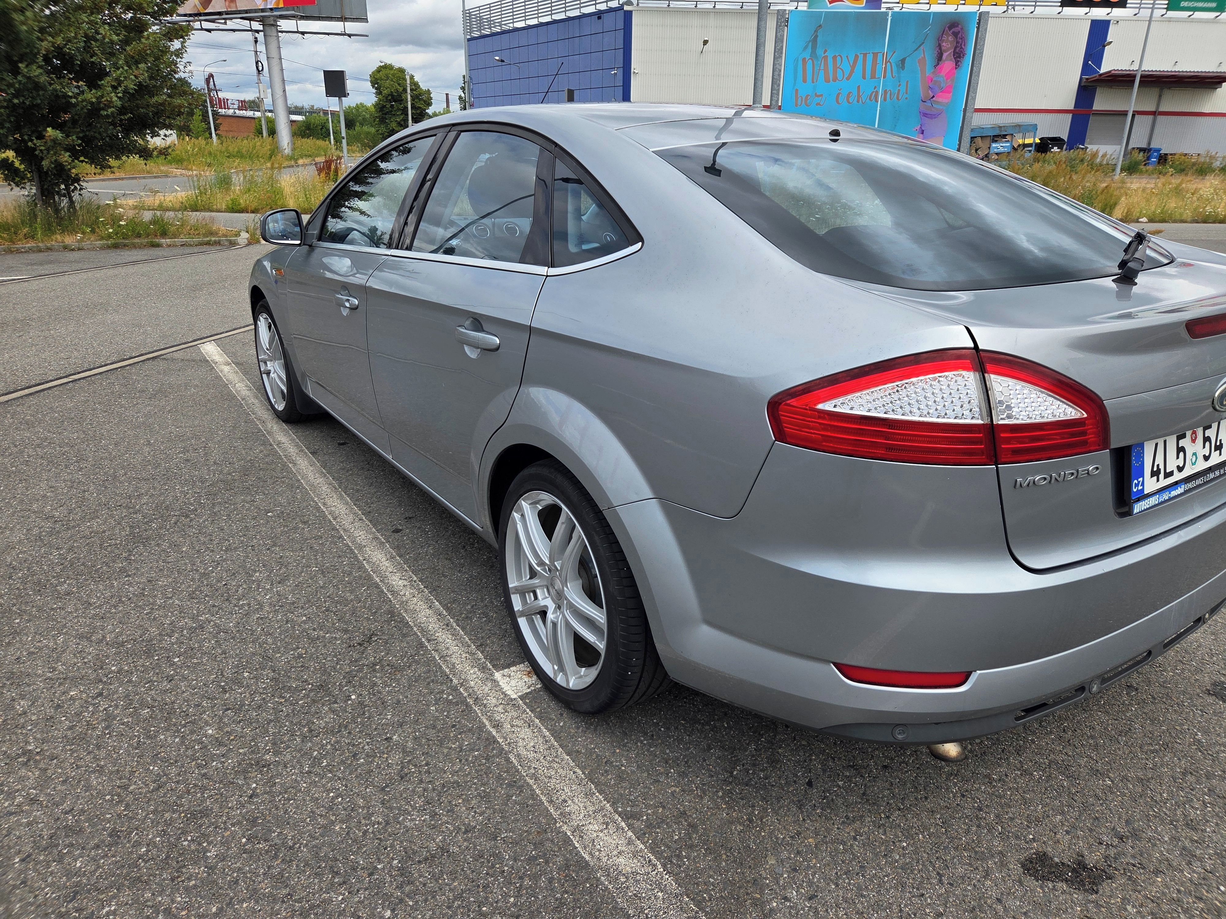 Ford Mondeo, Mk4 2.0 TDCi (103 kW) - fotka 3