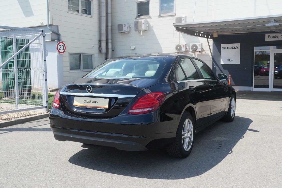 Mercedes-Benz Třídy C, 2.0 CDI 125kW - fotka 2