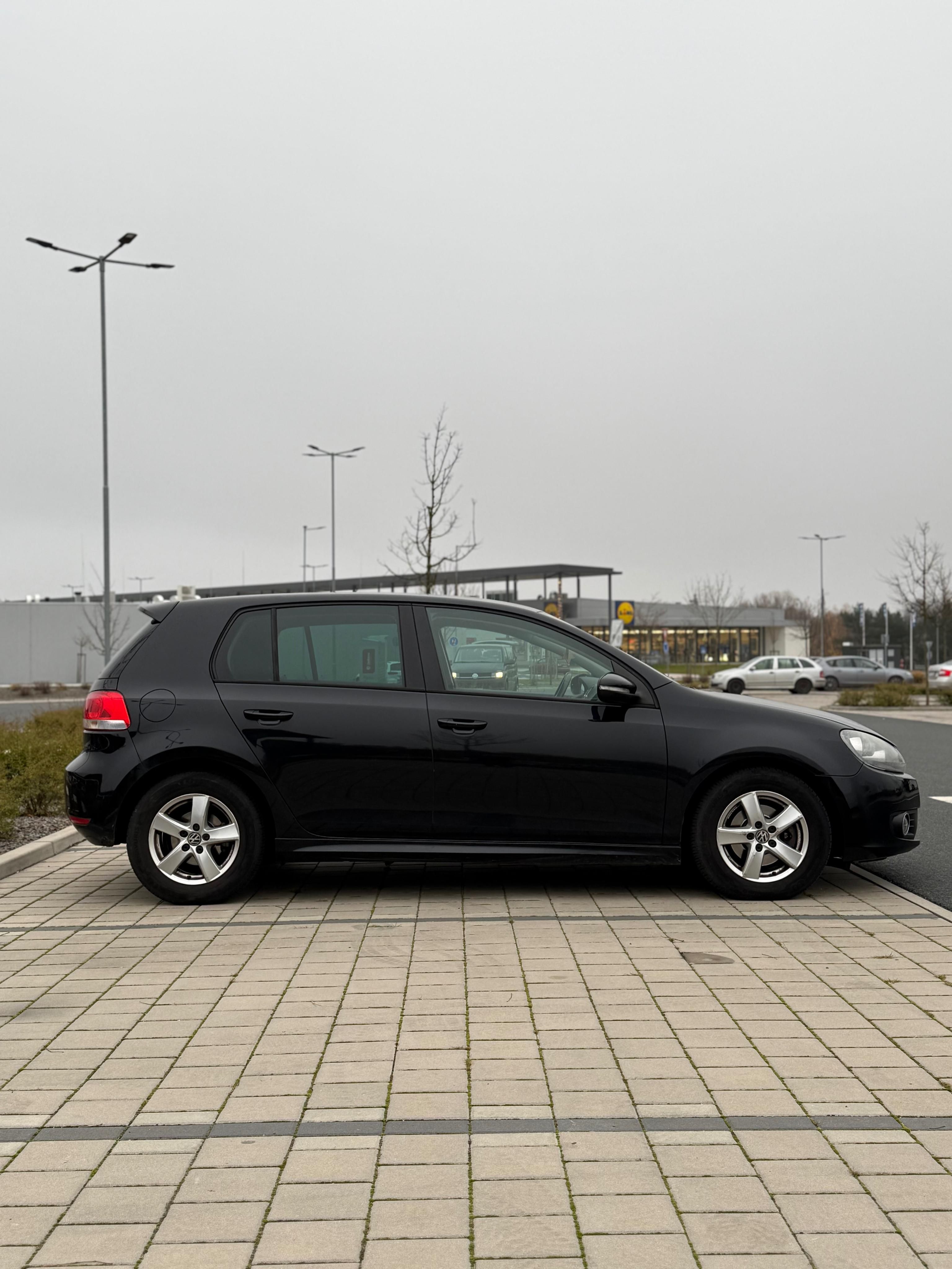 Volkswagen Golf, 1.6 TDI - fotka 5