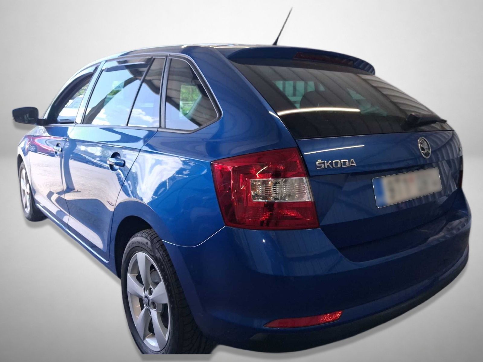 Škoda Rapid, 1.2 TSI, ČR,1.maj, Serv.kniha - fotka 2