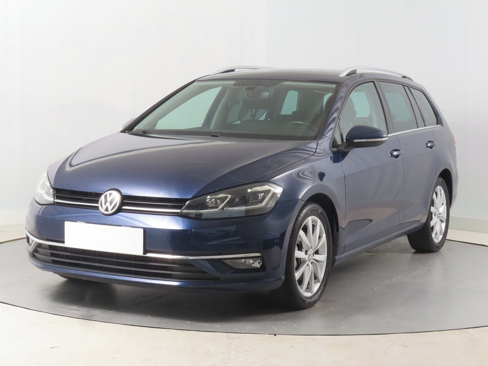Volkswagen Golf, 1.5 TSI, Marathon Edition - fotka 2