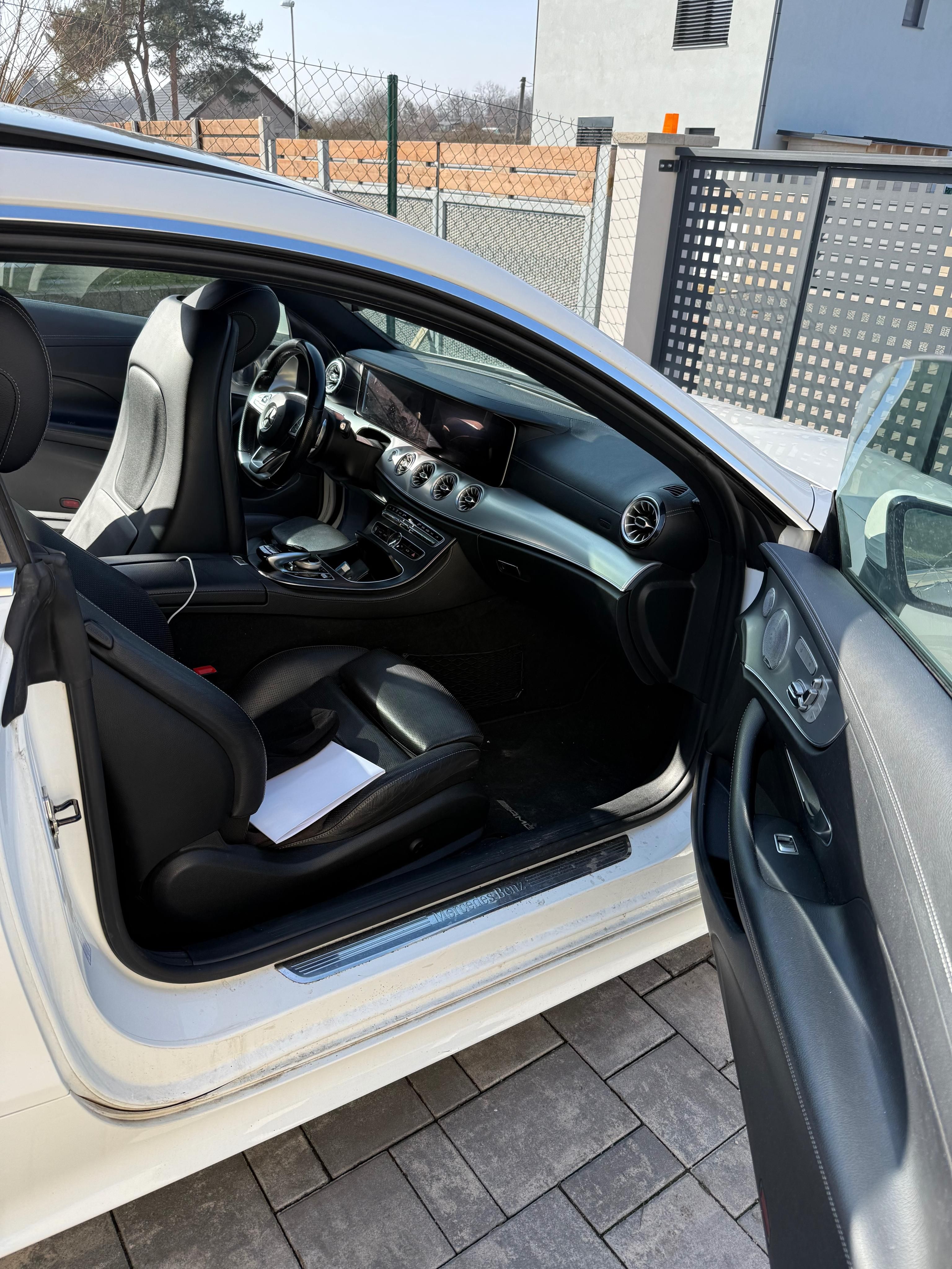 Mercedes-Benz Třídy E, 220d 4matic AMG - fotka 5