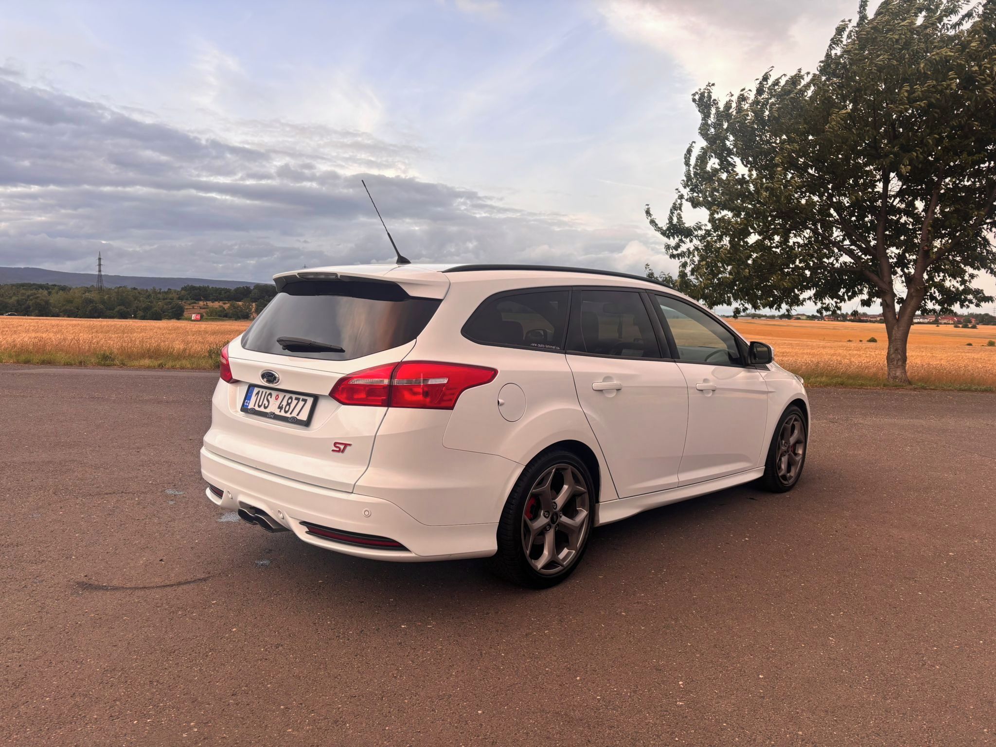 Ford Focus, ST 250 * LED MATRIX * RECARO * - fotka 5