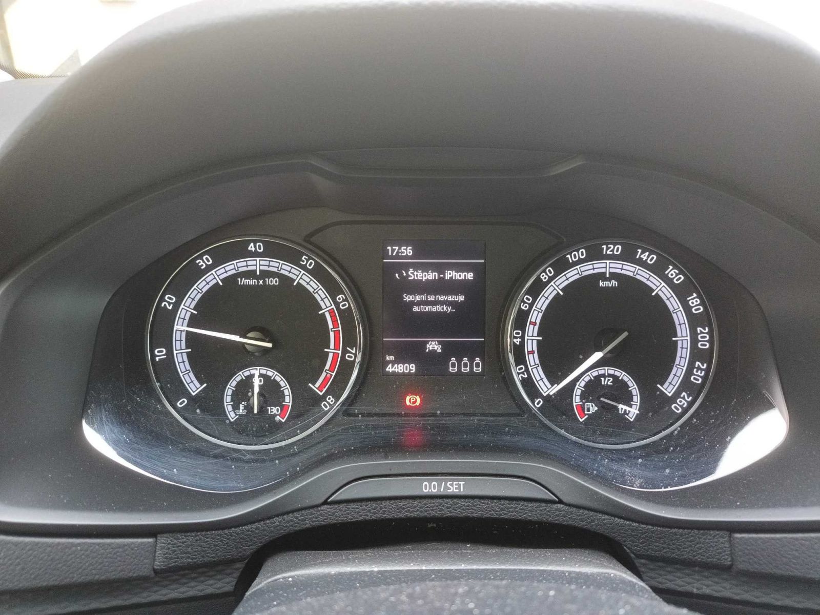 Škoda Karoq, 1.0 TSI, Serv.kniha, Tempomat - fotka 3