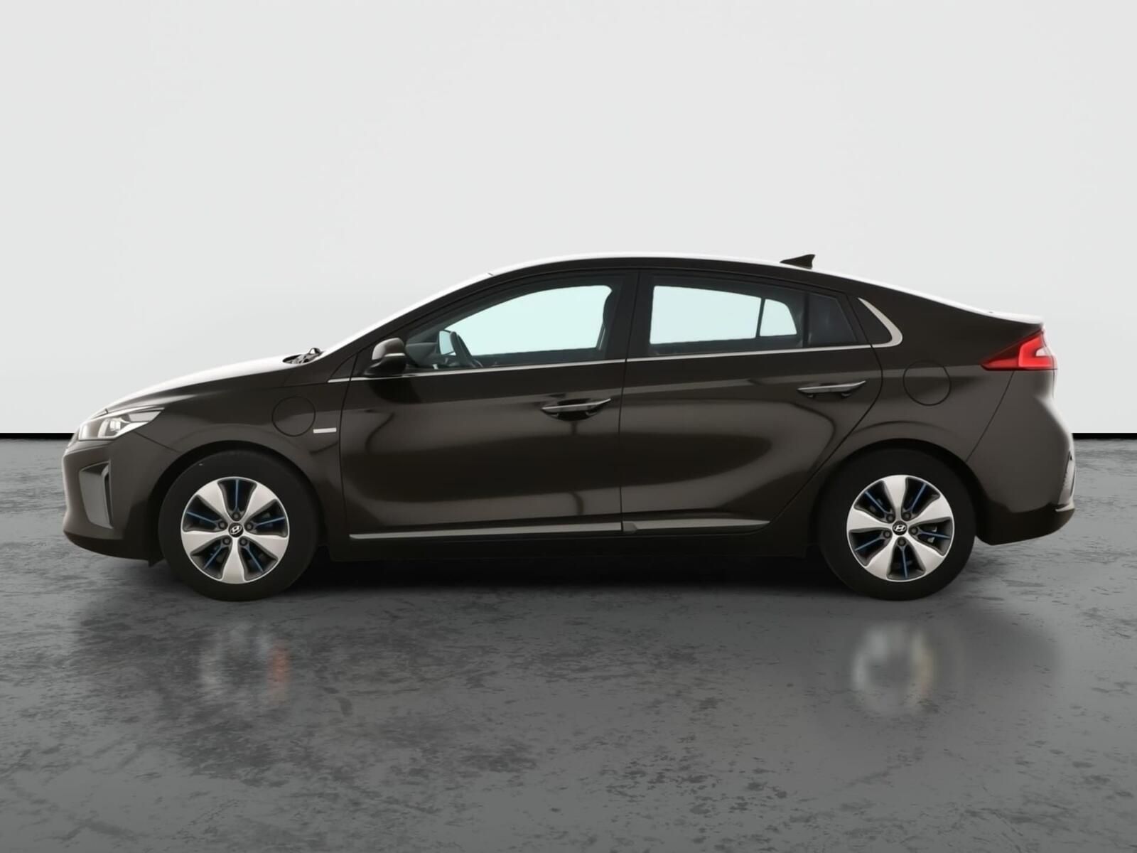 Hyundai Ioniq, Plug-in-Hybrid, Automat - fotka 3