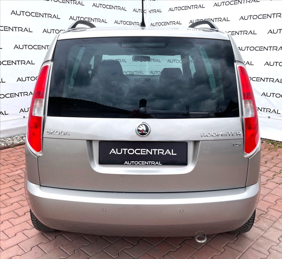 Škoda Roomster, 1,2 TSi,77kW,serv.kn. - fotka 5
