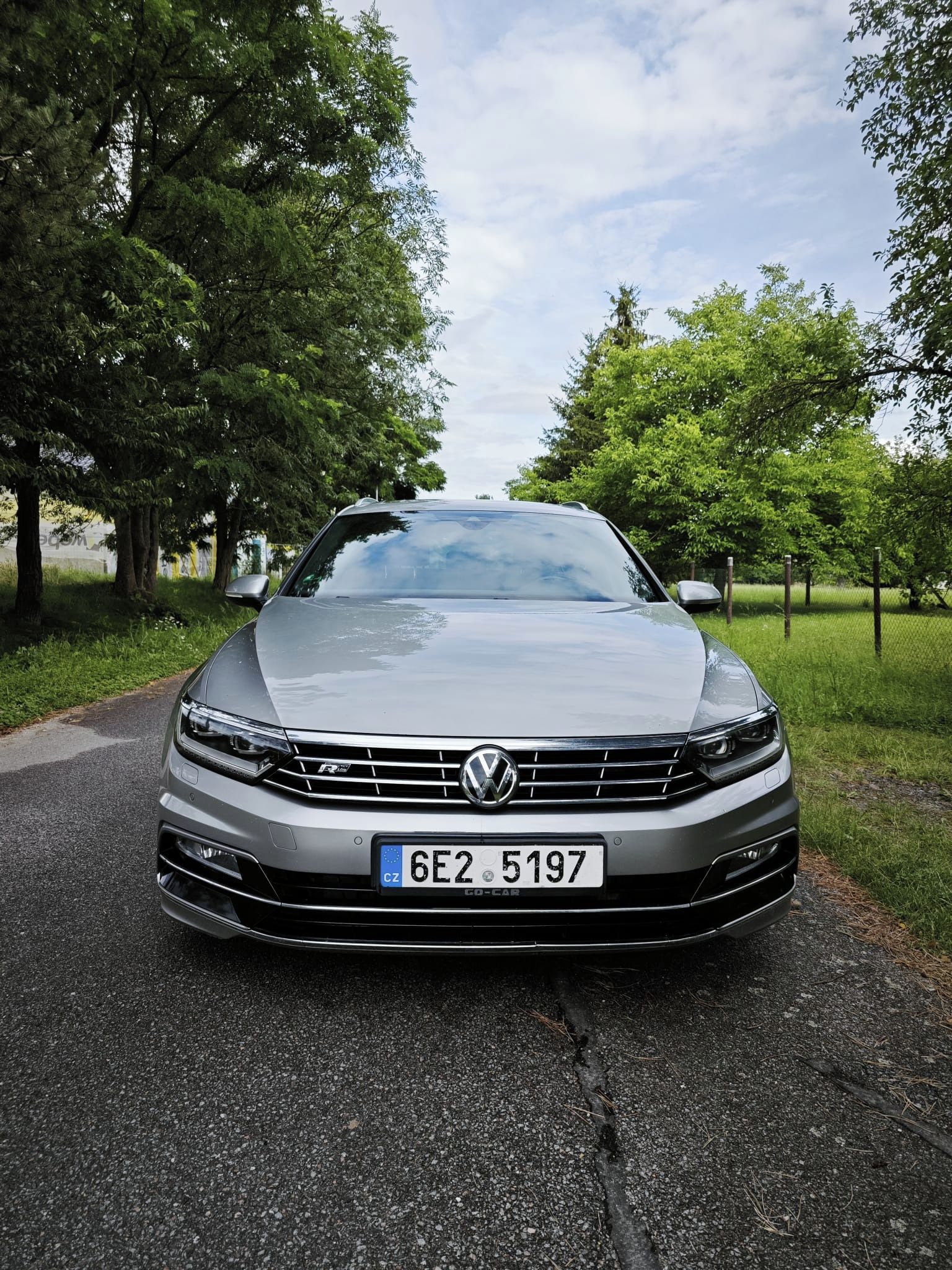 Volkswagen Passat, R-Line 2.0 BiTDI 176 kW DSG 4M - fotka 2