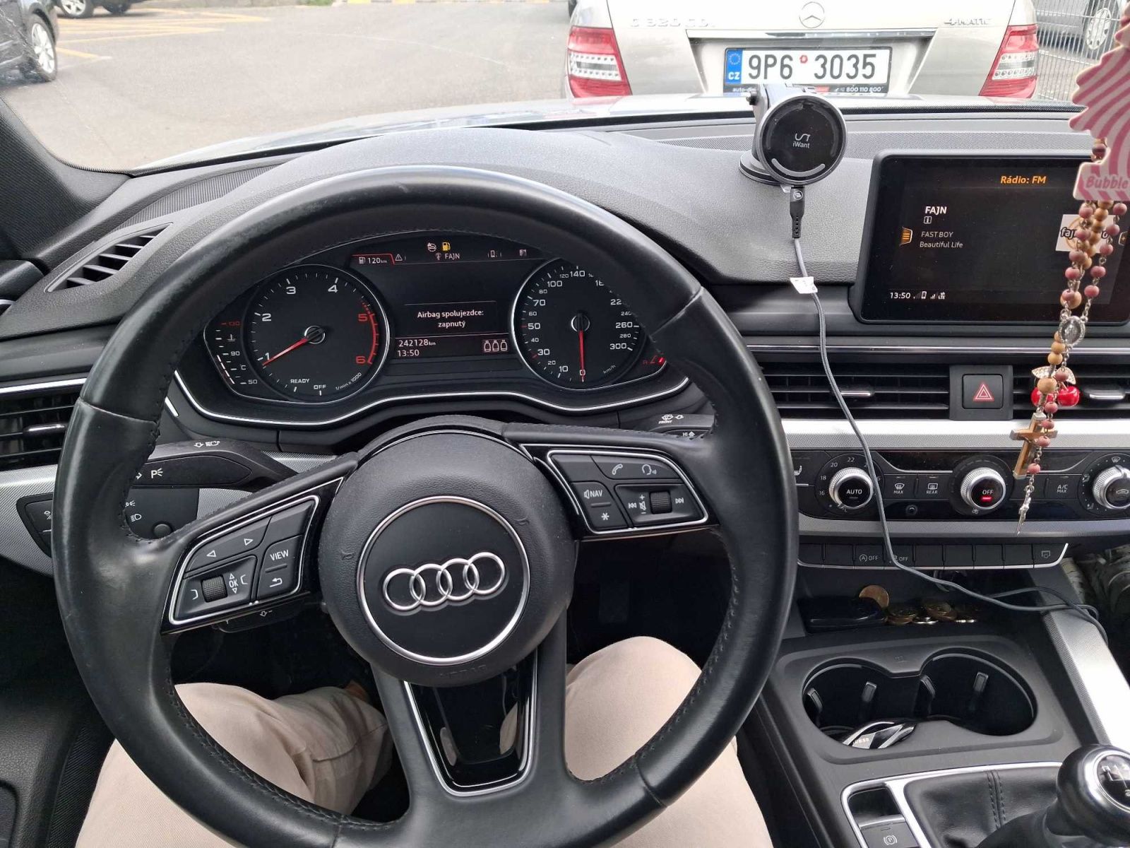 Audi A4, 2.0 TDI, Navi - fotka 3
