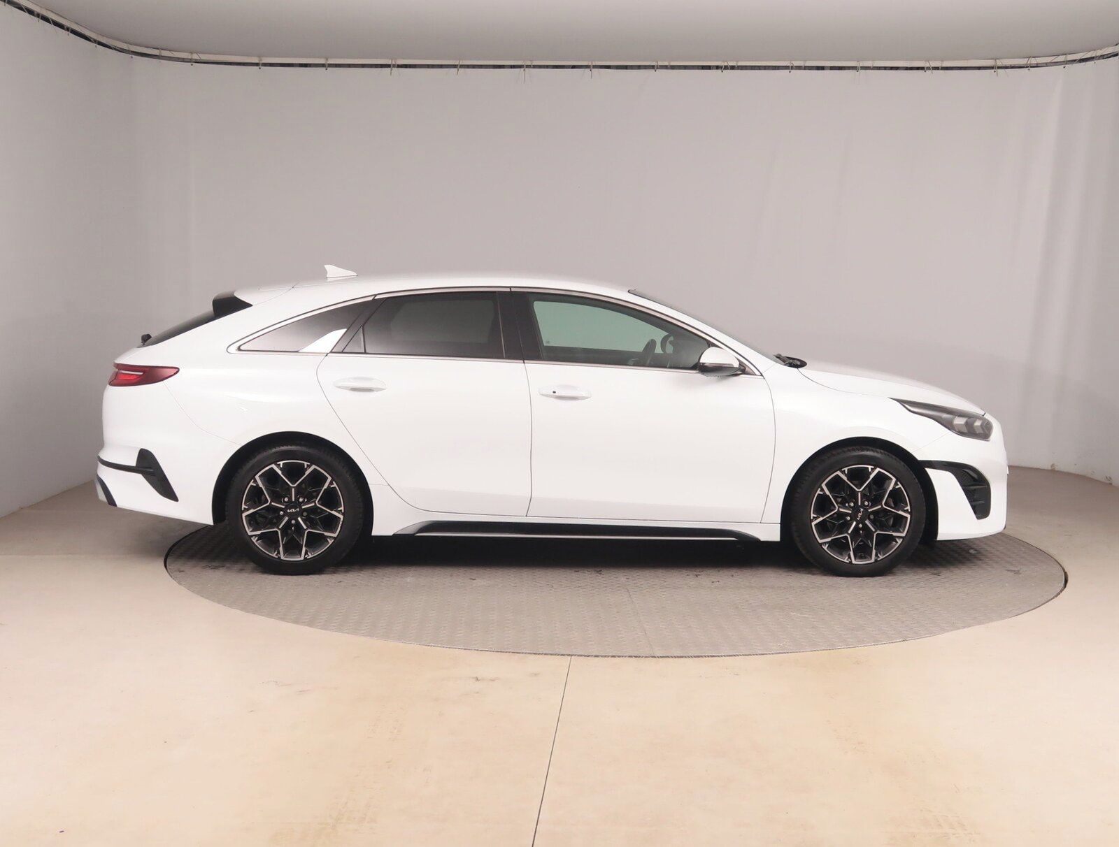 Kia ProCeed, 1.5 T-GDI, GT-Line, Záruka, ČR - fotka 6