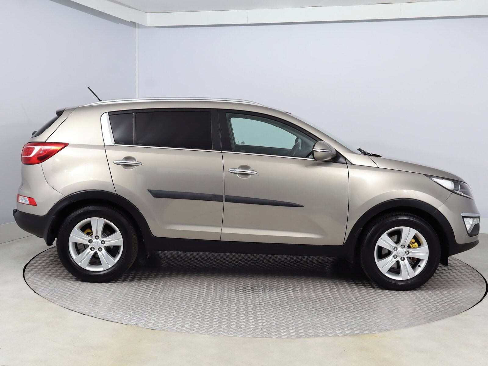 Kia Sportage, 1.6 GDI, Serv.kniha - fotka 6