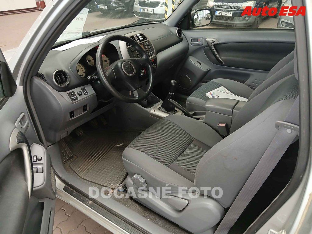 Toyota Rav4, 2.0