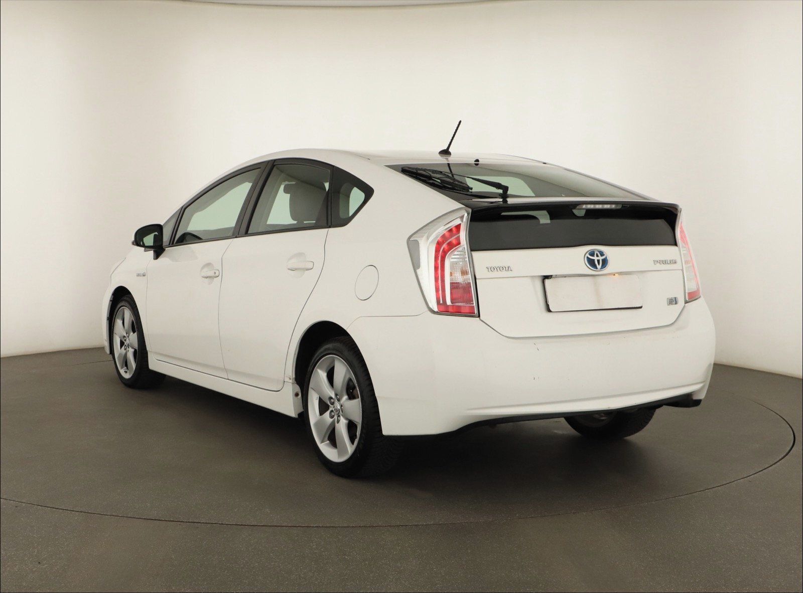 Toyota Prius, 1.8 VVT-i HSD, Automat, Navi - fotka 4