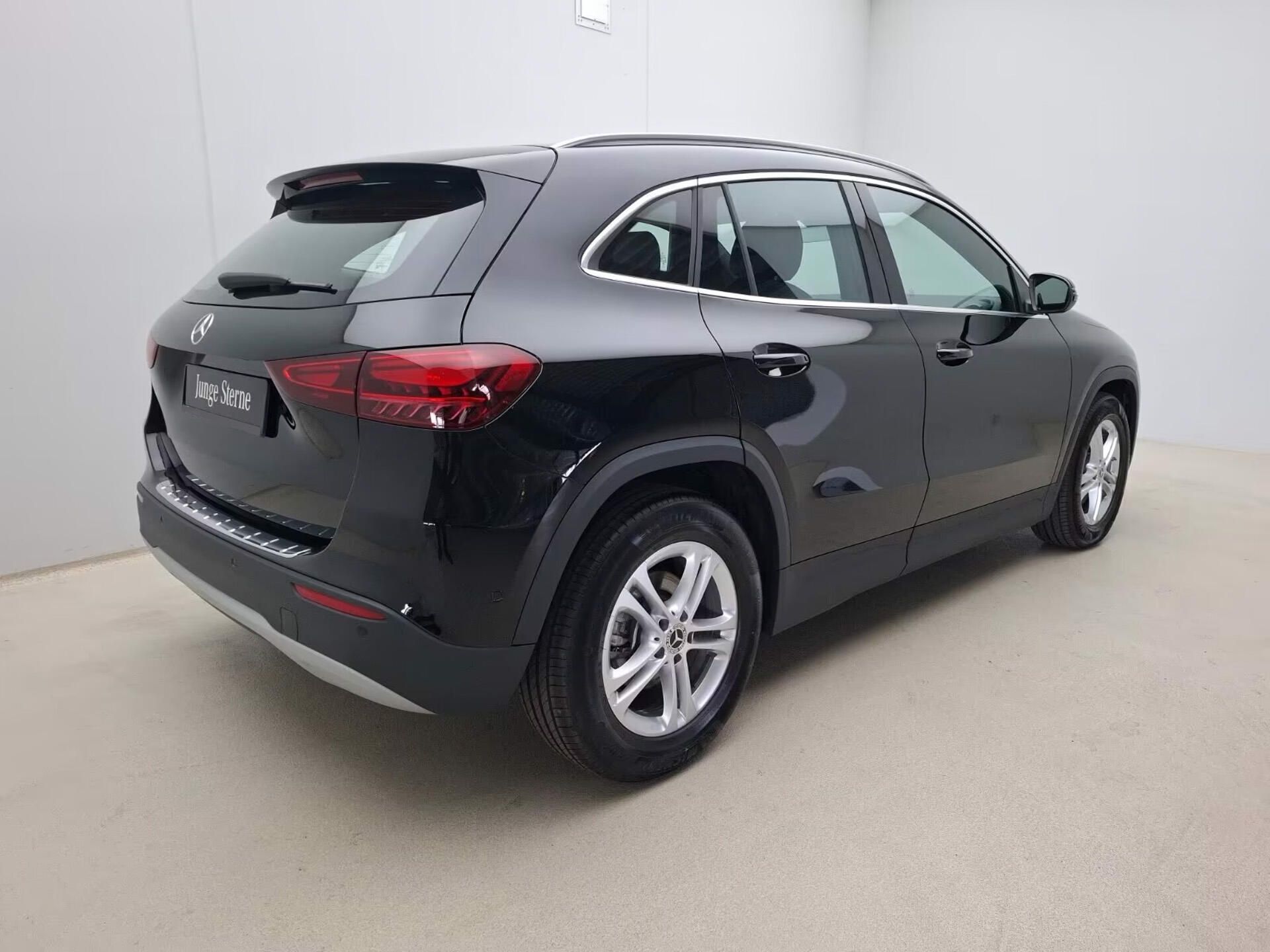 Mercedes-Benz GLA, 200 Kamera LED DAB - fotka 6