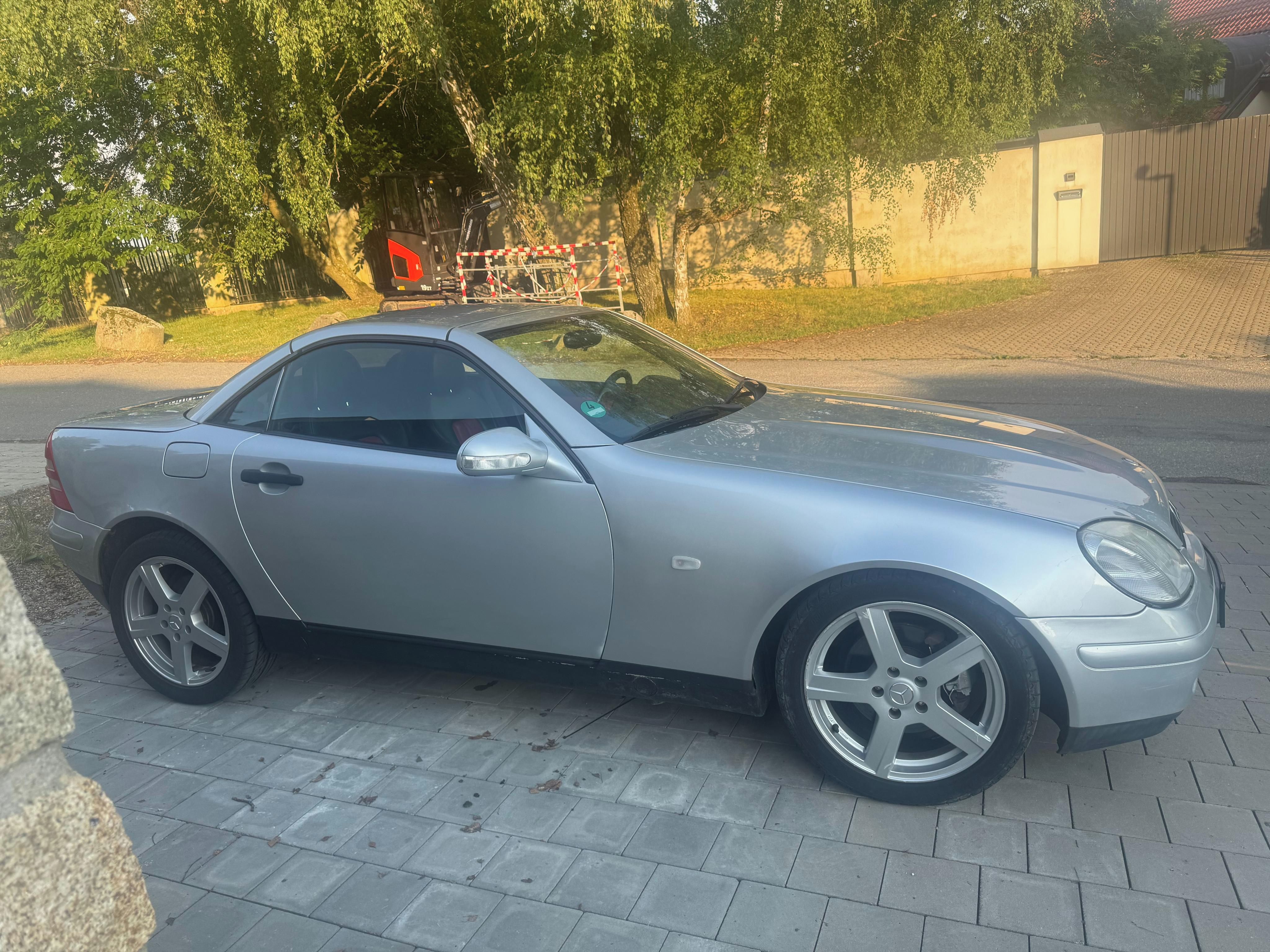 Mercedes-Benz SLK, Mercedes SLK 200 kabriolet - fotka 3