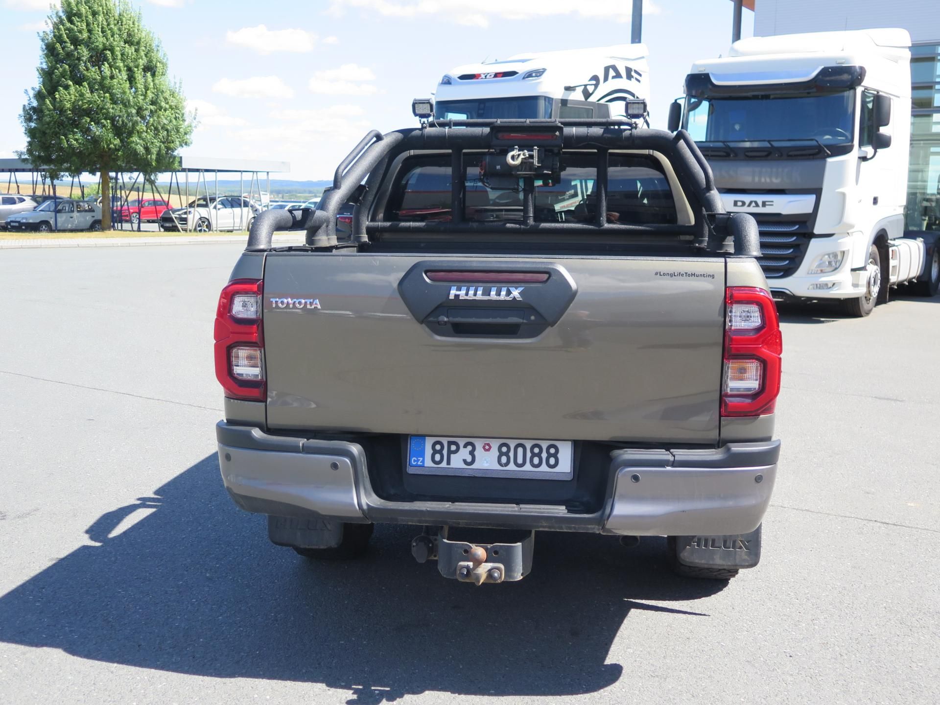 Toyota Hilux, INVINCIBLE Aut. - fotka 5