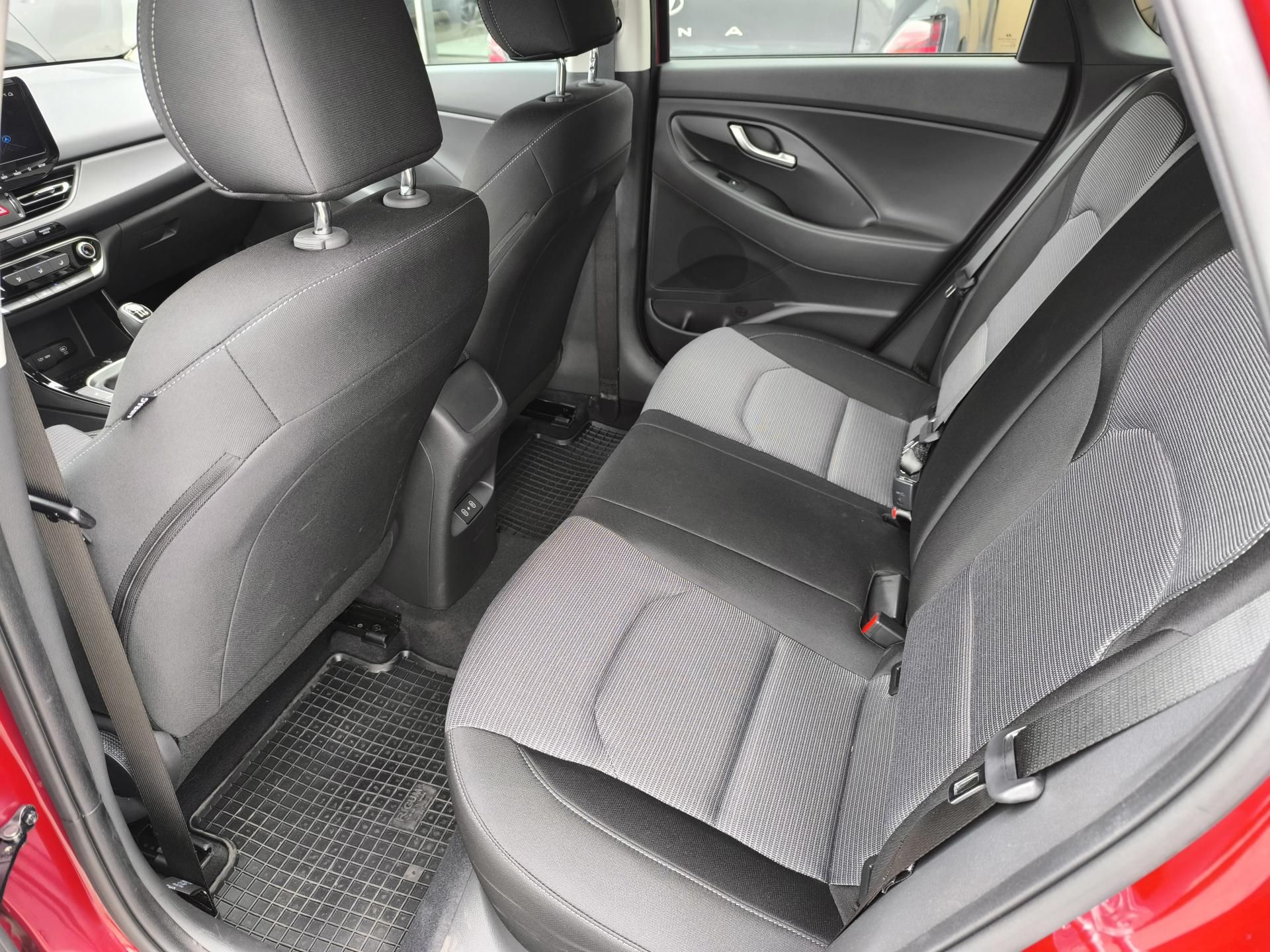 Hyundai i30, 1,0 T-GDI MT SMART - fotka 6