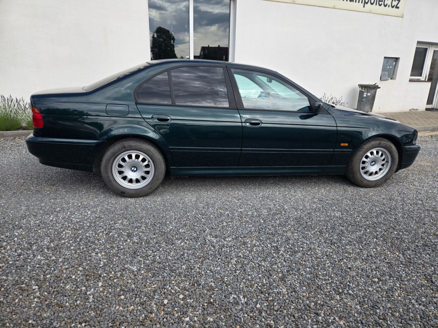 BMW Řada 5, 2.0 i Serviska - fotka 3