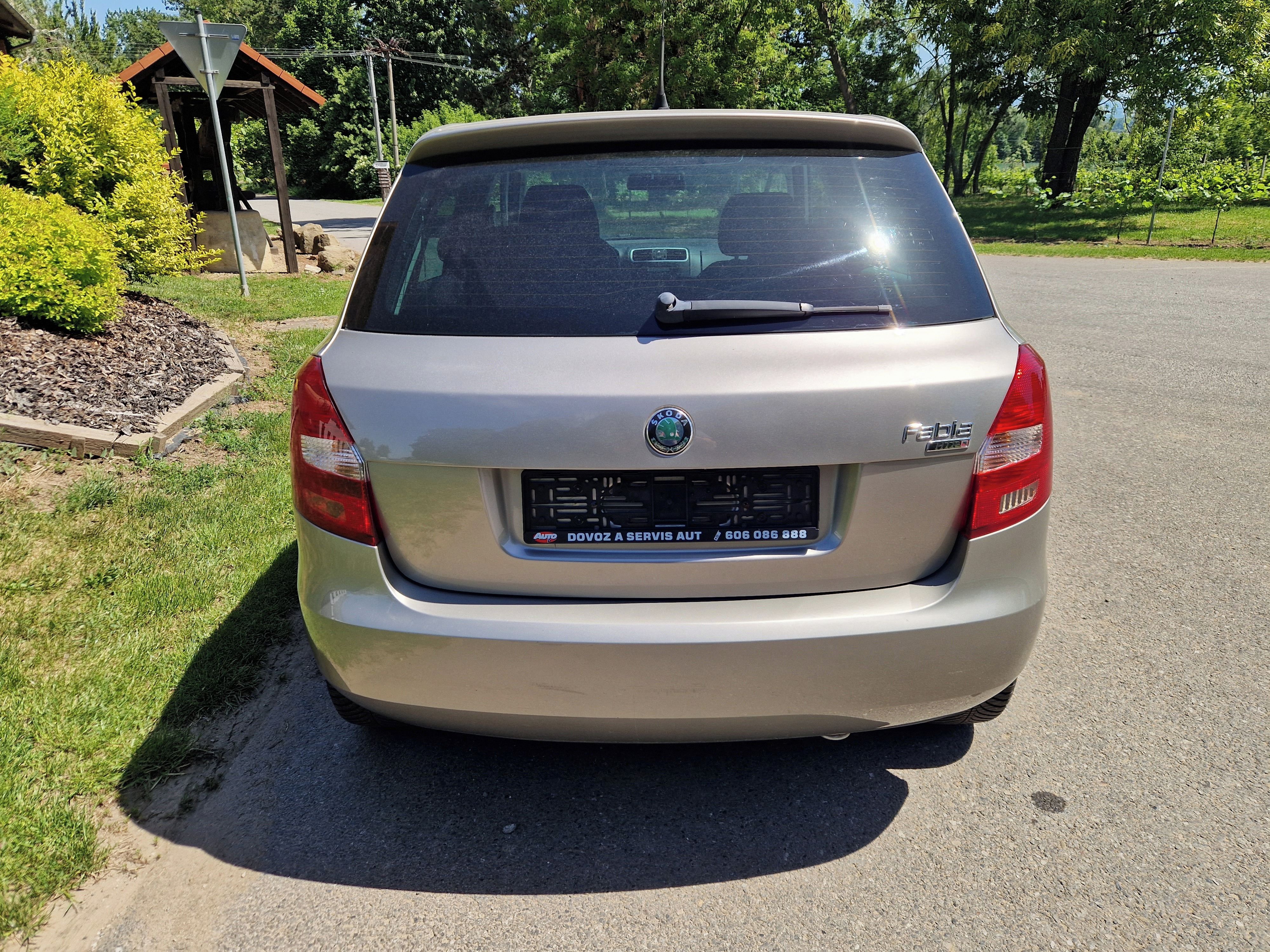Škoda Fabia, 2 1,2 HTP 51KW , digi.klima - fotka 4