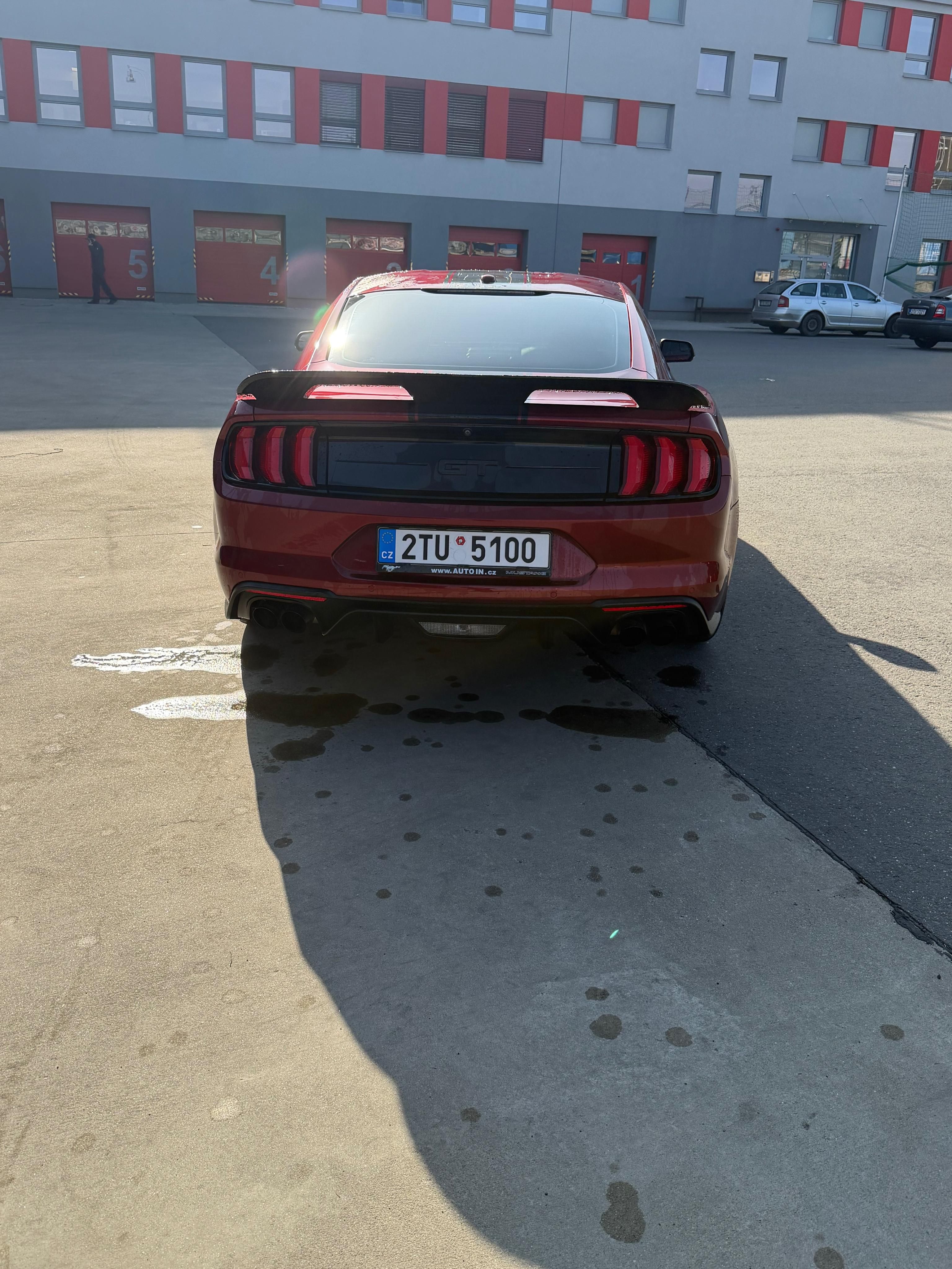 Ford Mustang, GT 5.0 - fotka 4