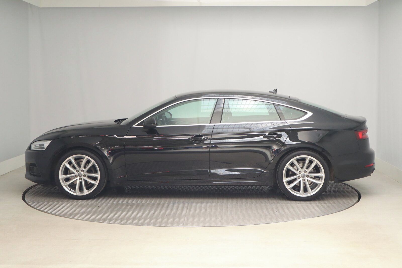 Audi A5, 2.0 TDI, Sport, Automat, Navi - fotka 3