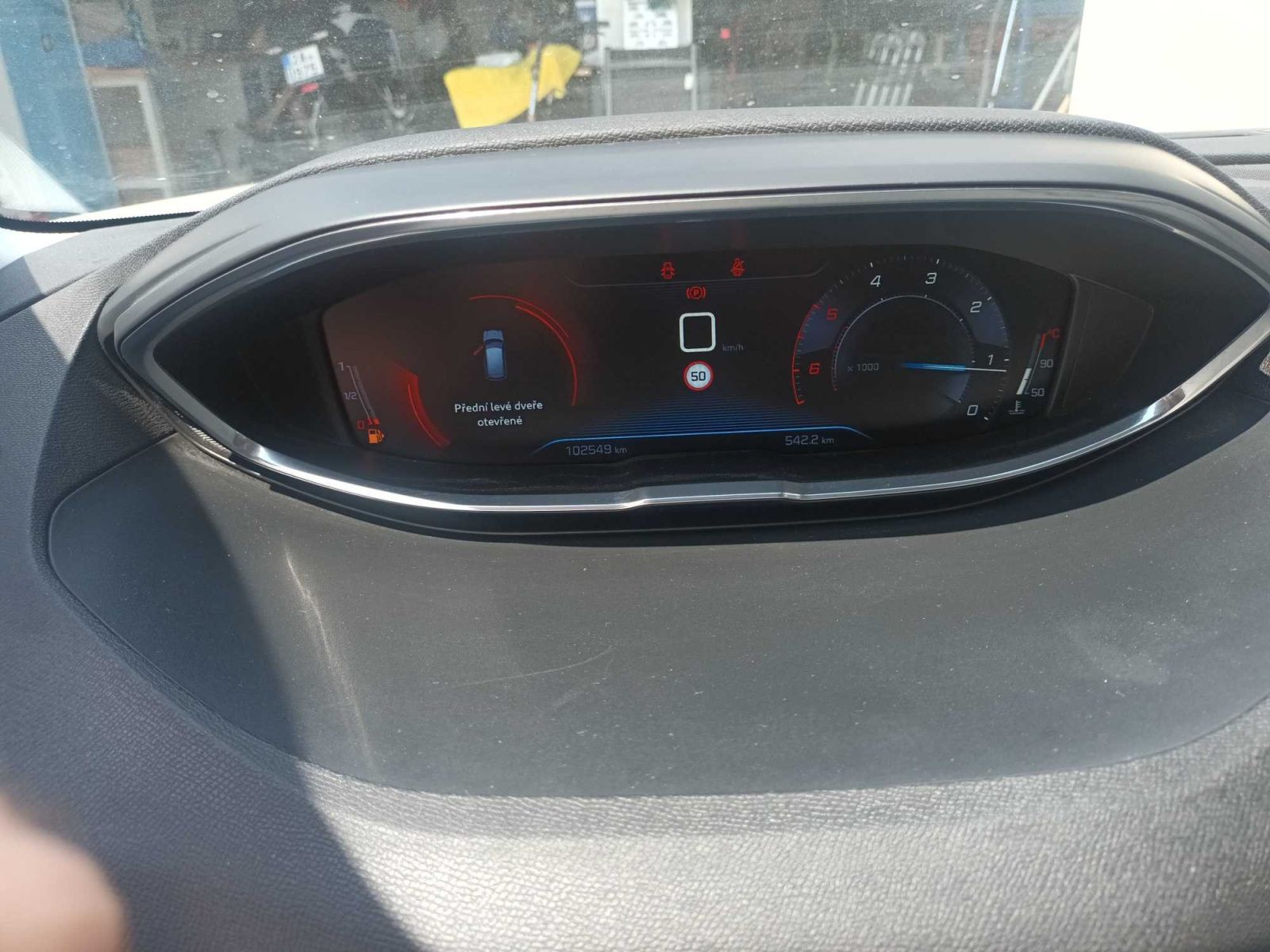 Peugeot 3008, 1.6 BlueHDi, ČR,1.maj - fotka 3