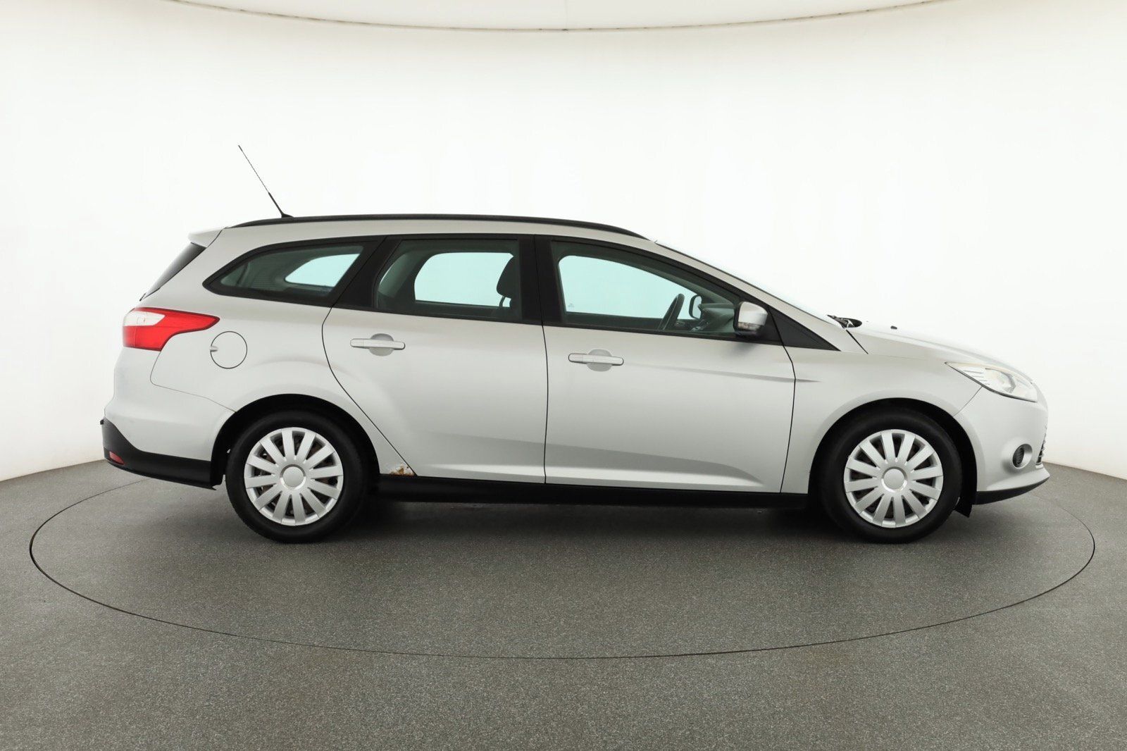Ford Focus, 1.6 TDCi, Klima, zamluveno - fotka 6
