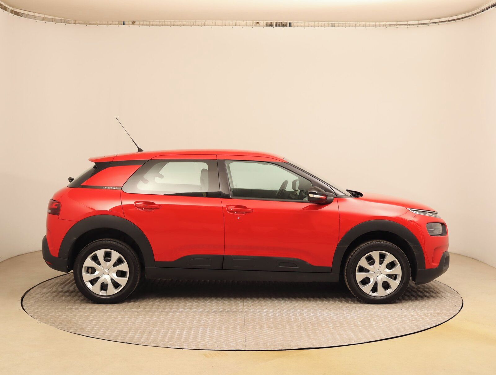 Citroën C4 Cactus, 1.2 PureTech, ČR,1.maj - fotka 6