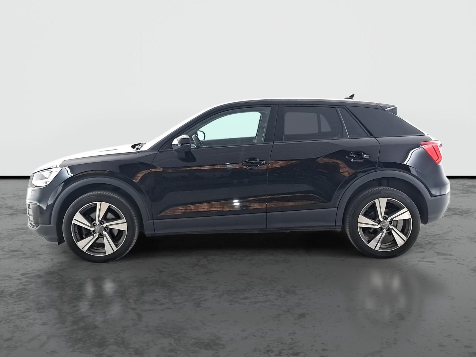 Audi Q2, 2.0 TFSI, sport, 4X4, Automat - fotka 3