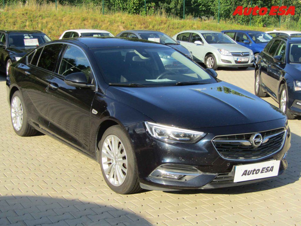 Opel Insignia, 1.5T,LED,navi park.čidla