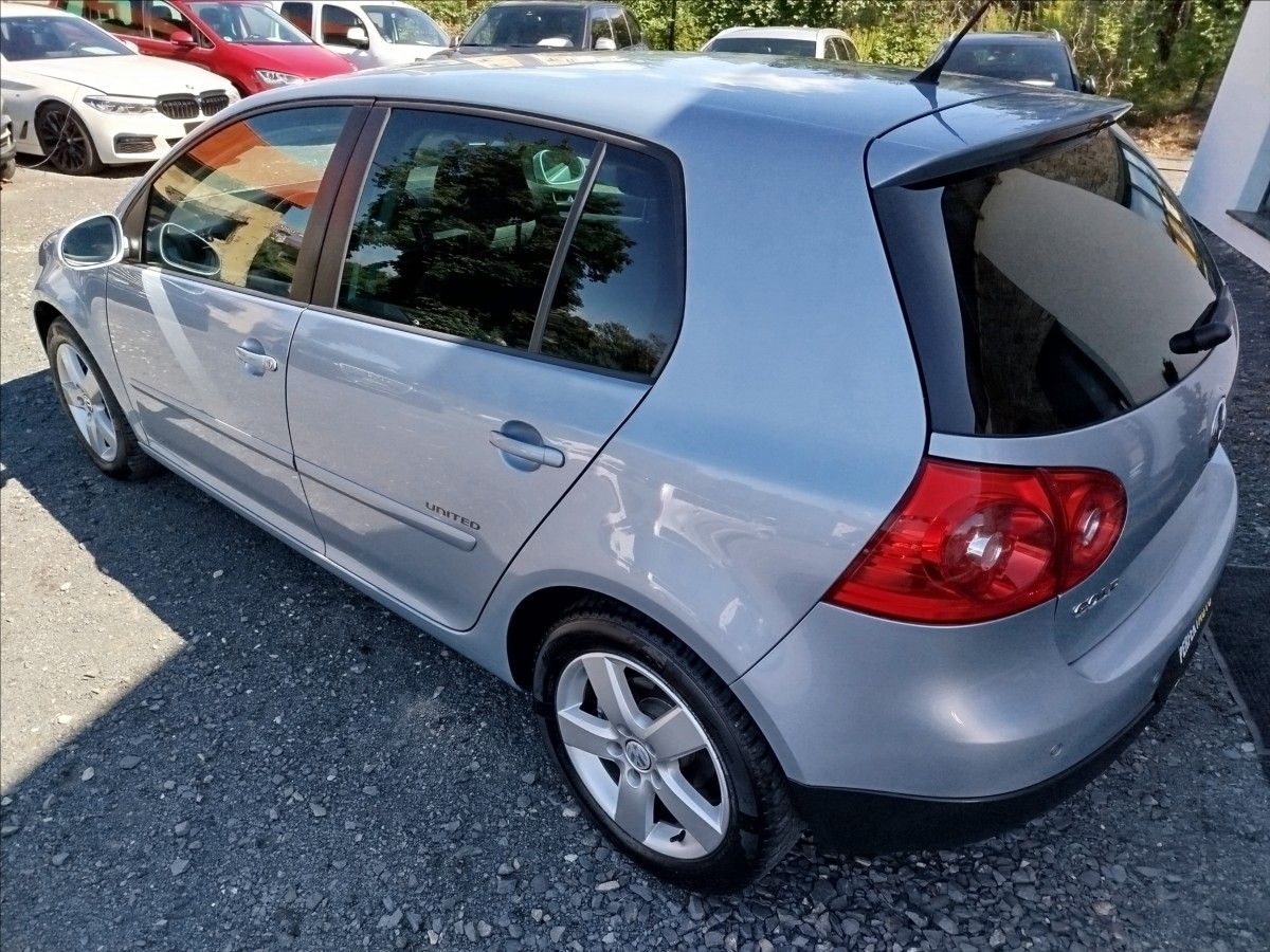 Volkswagen Golf, 1,4 TSi 90 kW, UNITED - fotka 4