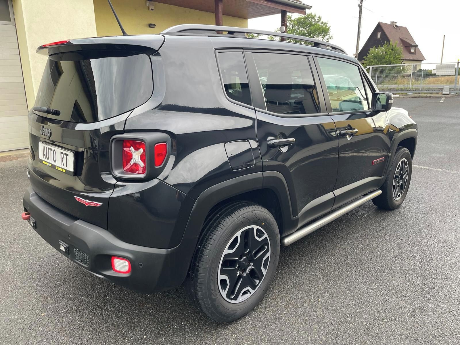 Jeep Renegade, 2.0 D, 125 kw, 4x4, TRAILHAWK - fotka 6