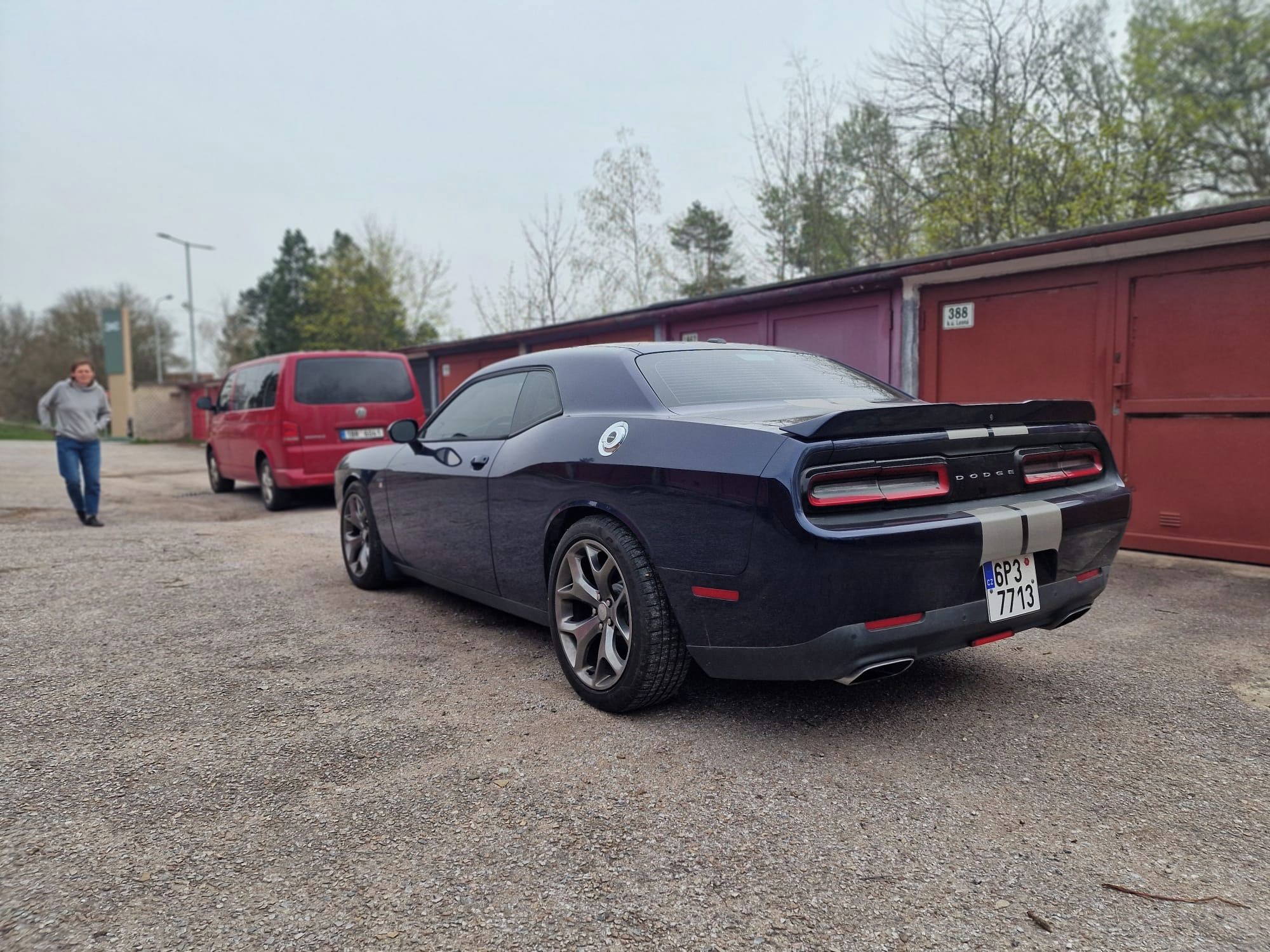 Dodge Challenger, R/T 5,7 Hemi, manuál - fotka 2