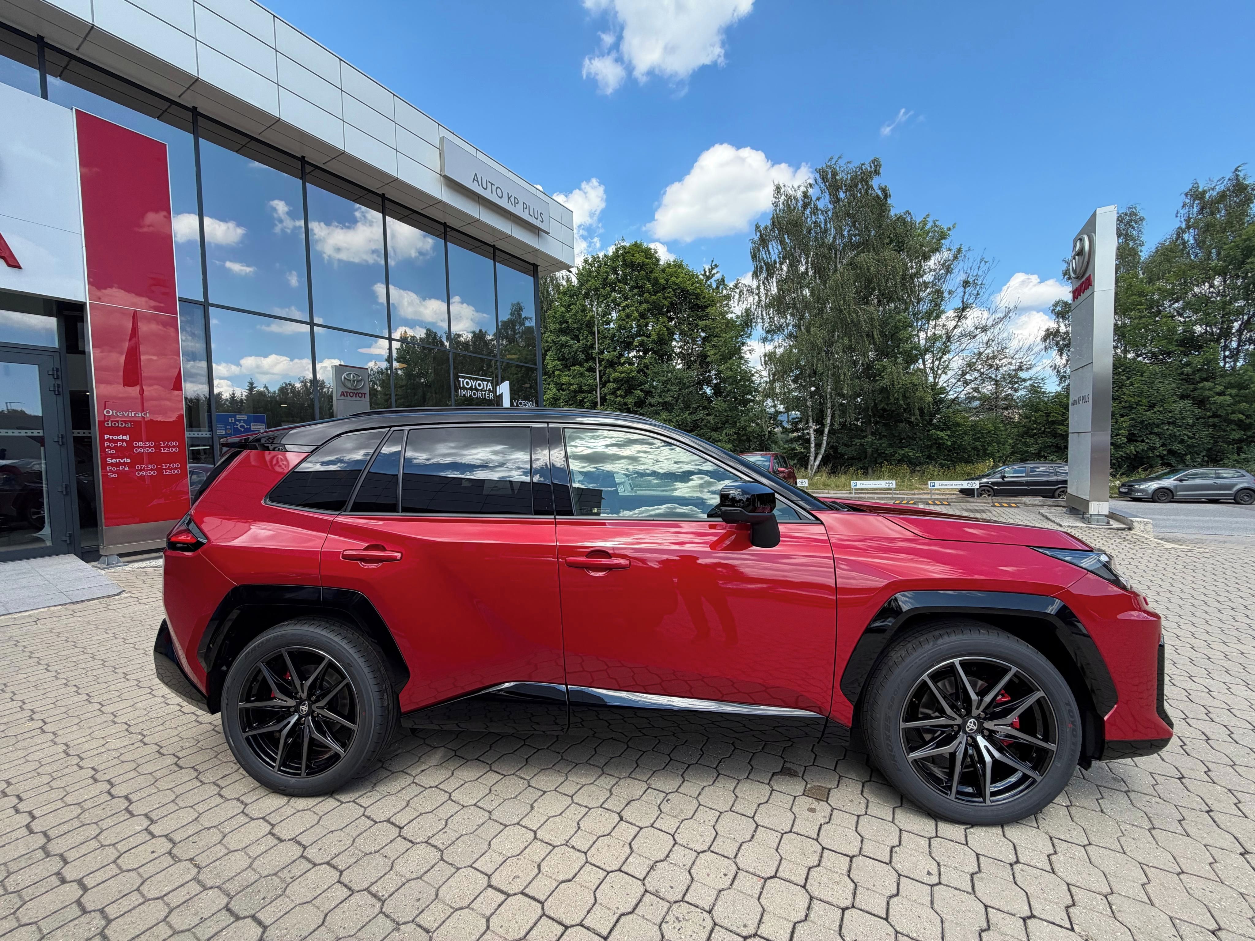 Toyota Rav4, 2,5 4x4 194k GR Sport 2026 - fotka 3