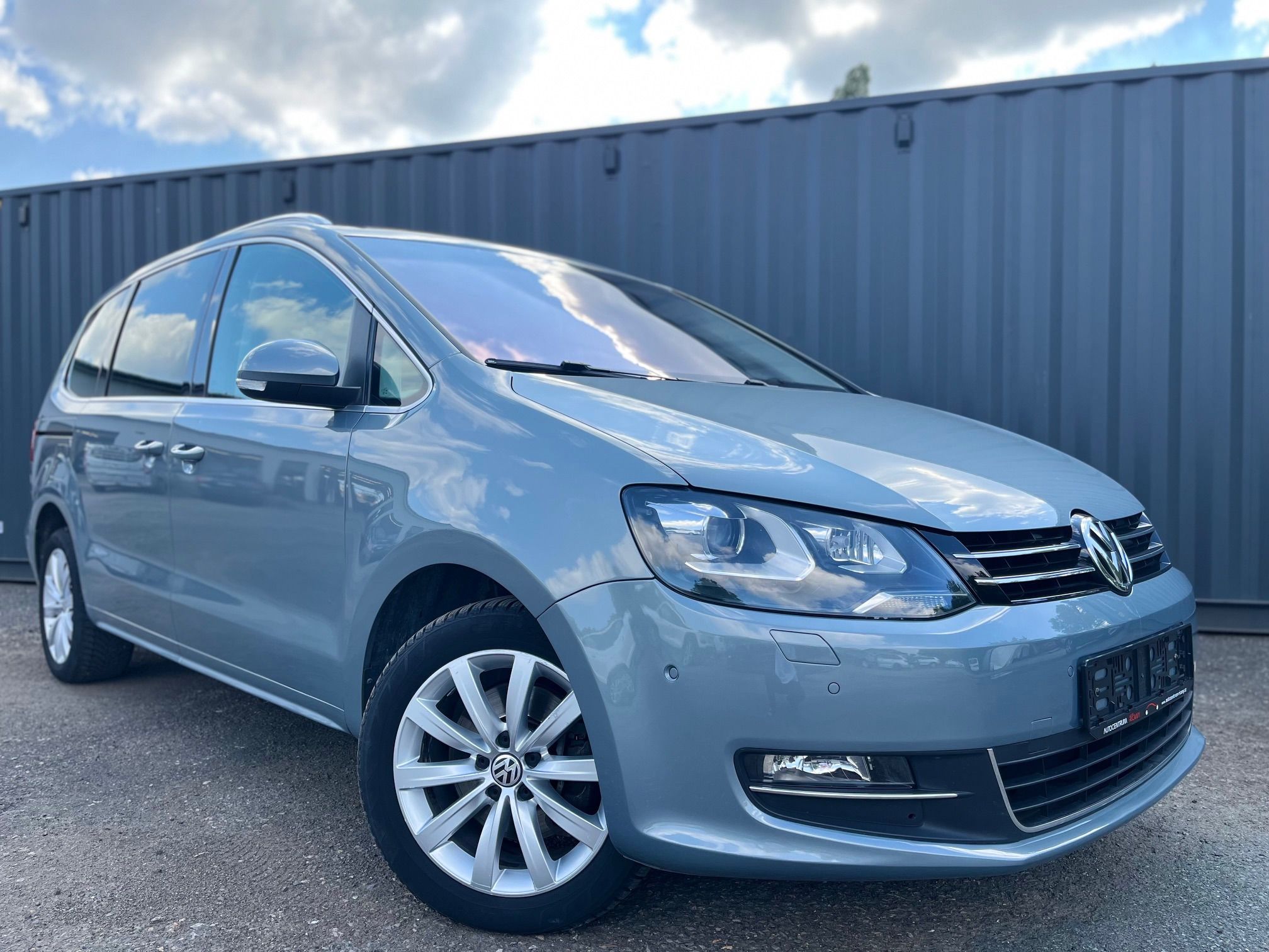 Volkswagen Sharan, 2,0 TDI 125 kW automat webasto