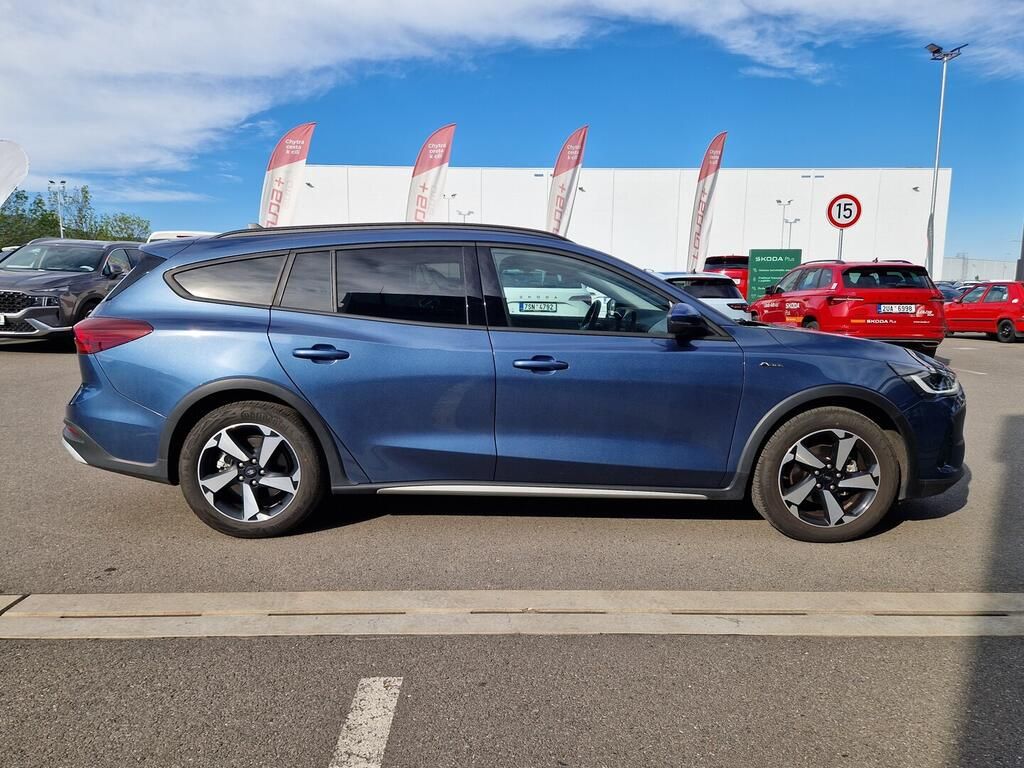 Ford Focus, Active 1.0 EcoBoost 114 kW - fotka 3
