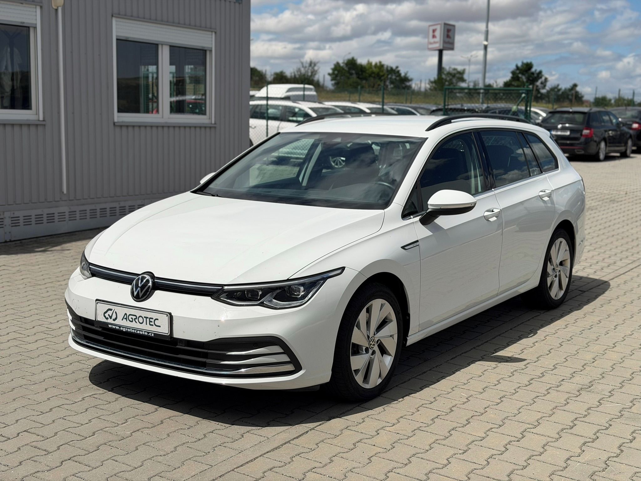 Volkswagen Golf, 2.0 TDI 110kW Style Combi - fotka 3