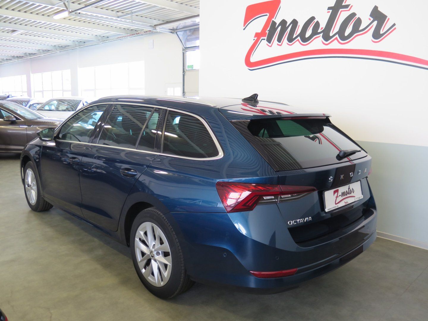 Škoda Octavia, 2.0TDI,klima,výhřev,kamera,taž - fotka 2