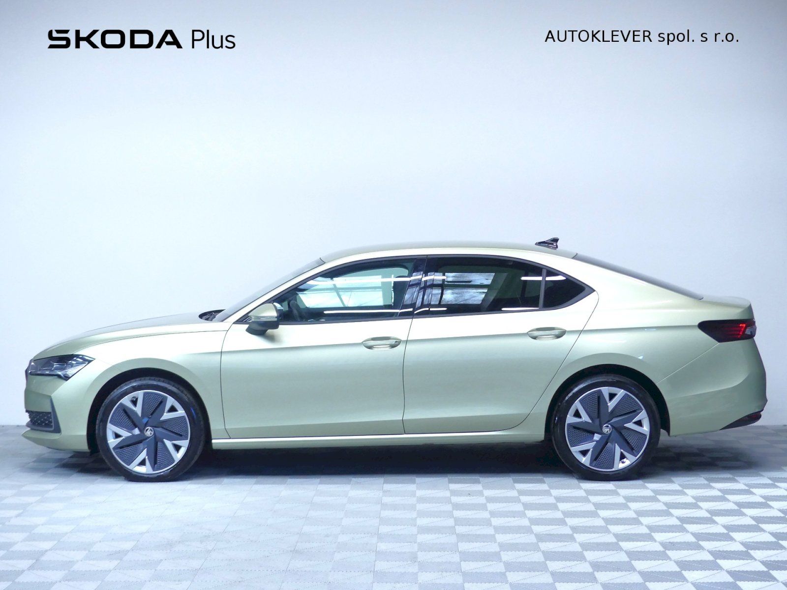 Škoda Superb, Selection DSG 4x4 2.0TDI 142kW - fotka 3