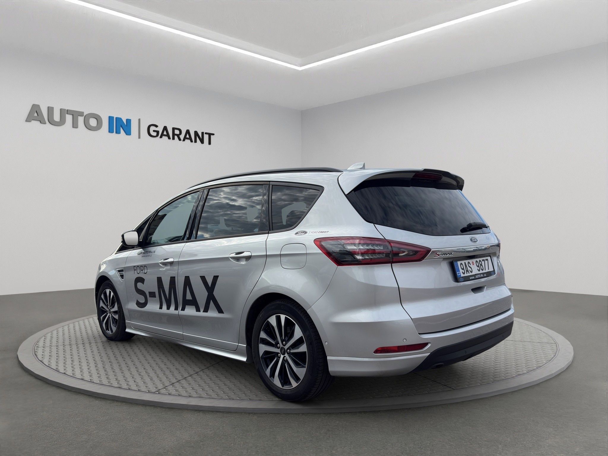 Ford S-MAX, ST-LINE 2,5 Duratec Hybrid 140 - fotka 4