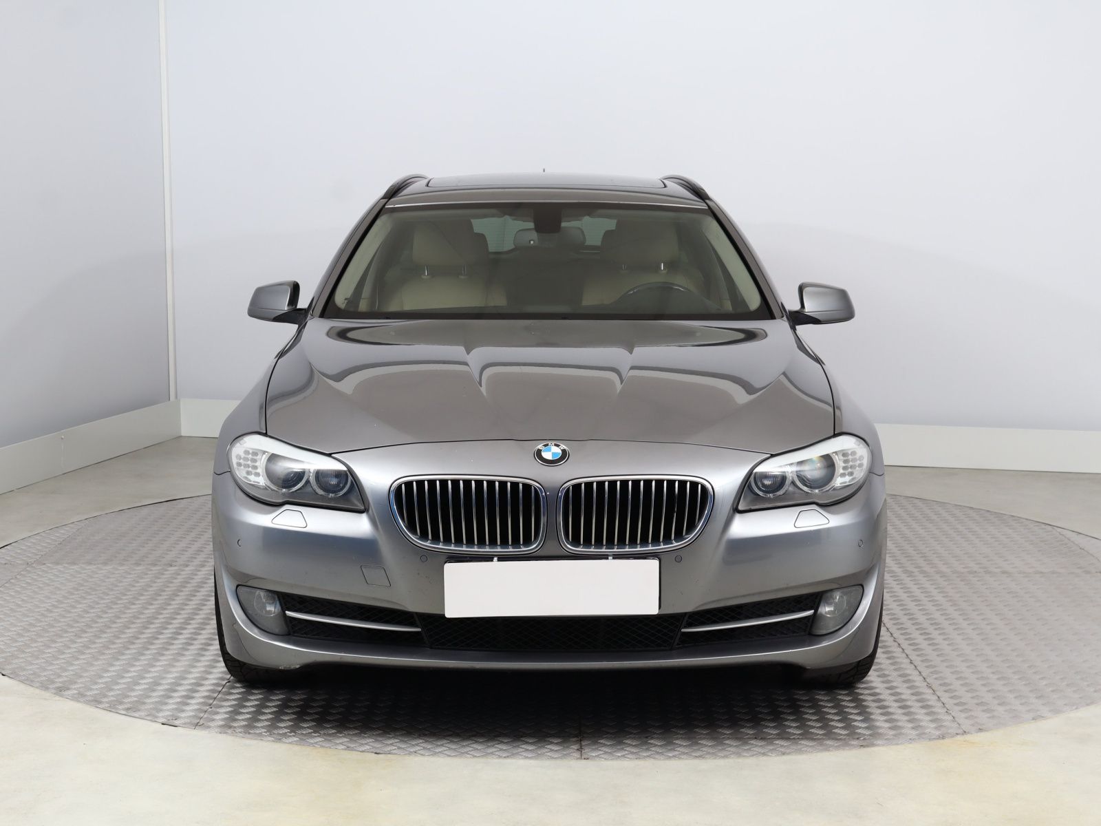 BMW Řada 5, 530d xDrive, 4X4, Automat - fotka 2
