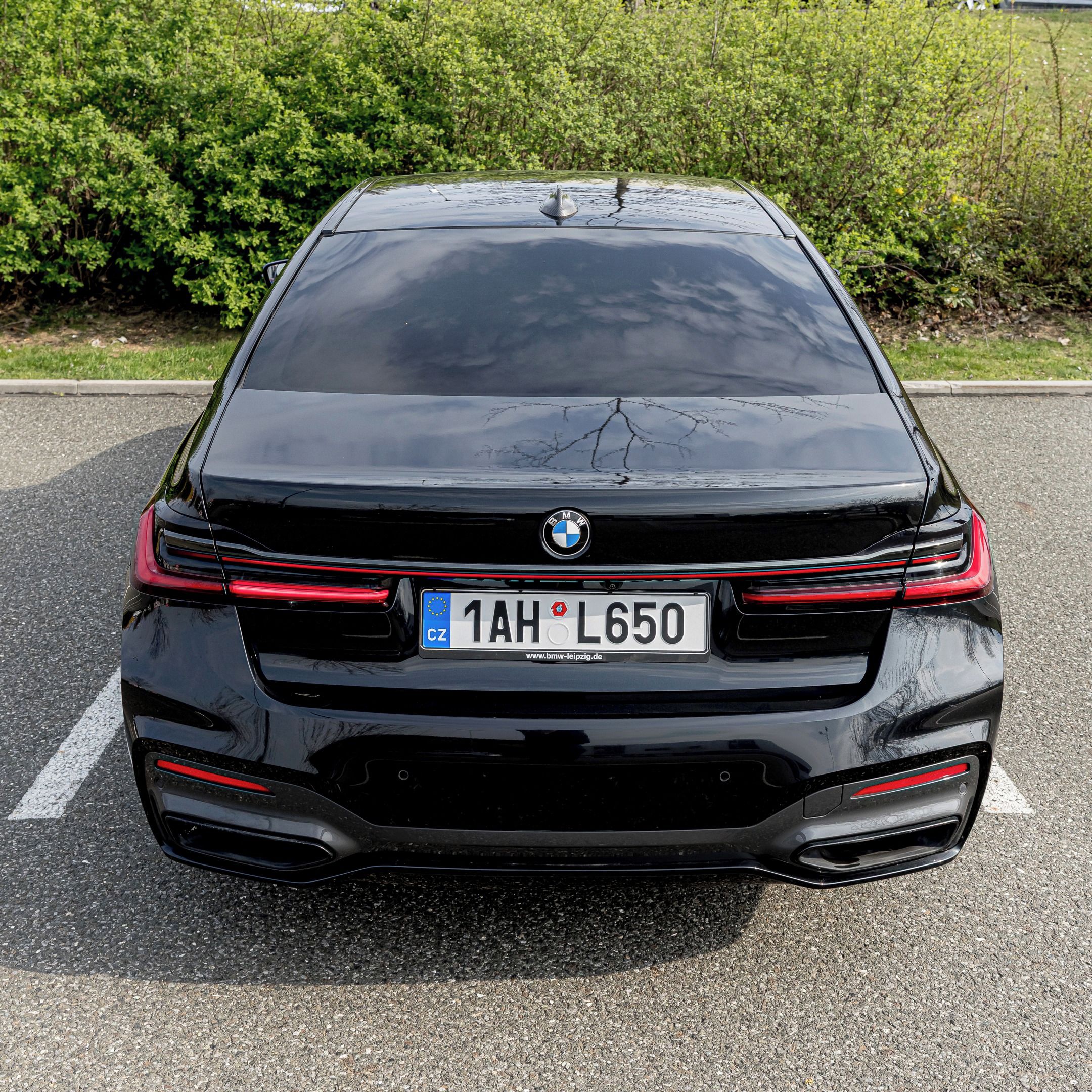 BMW Řada 7, 750Li xDrive M-Sport - fotka 4