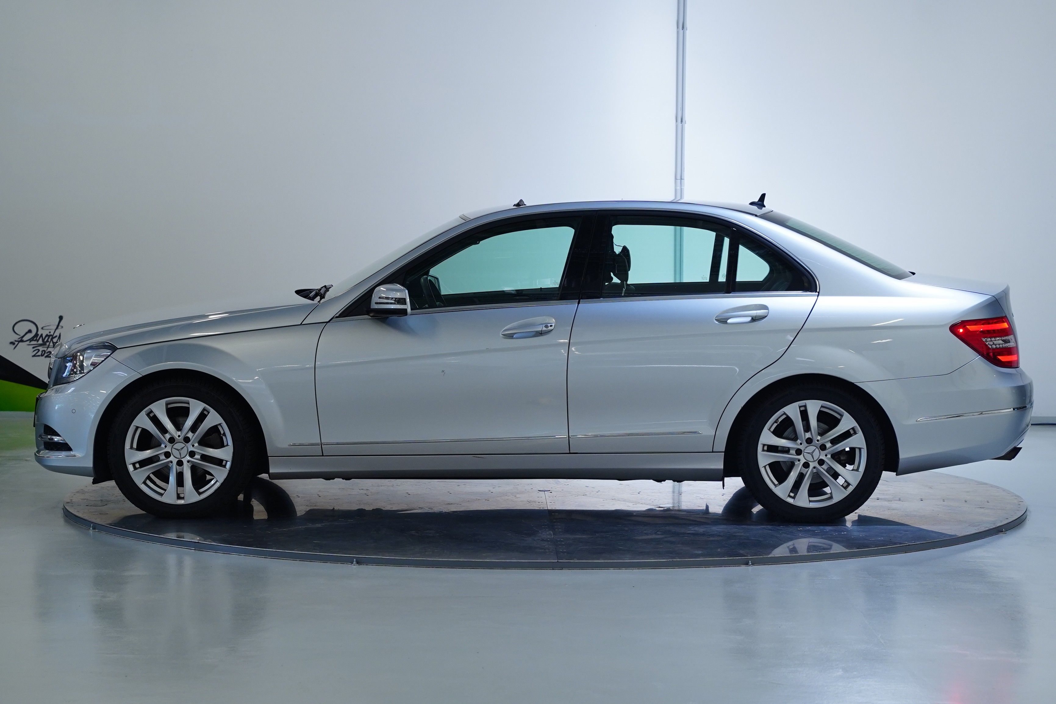 Mercedes-Benz Třídy C, 180 CGI 115 kW Avantgarde - fotka 3