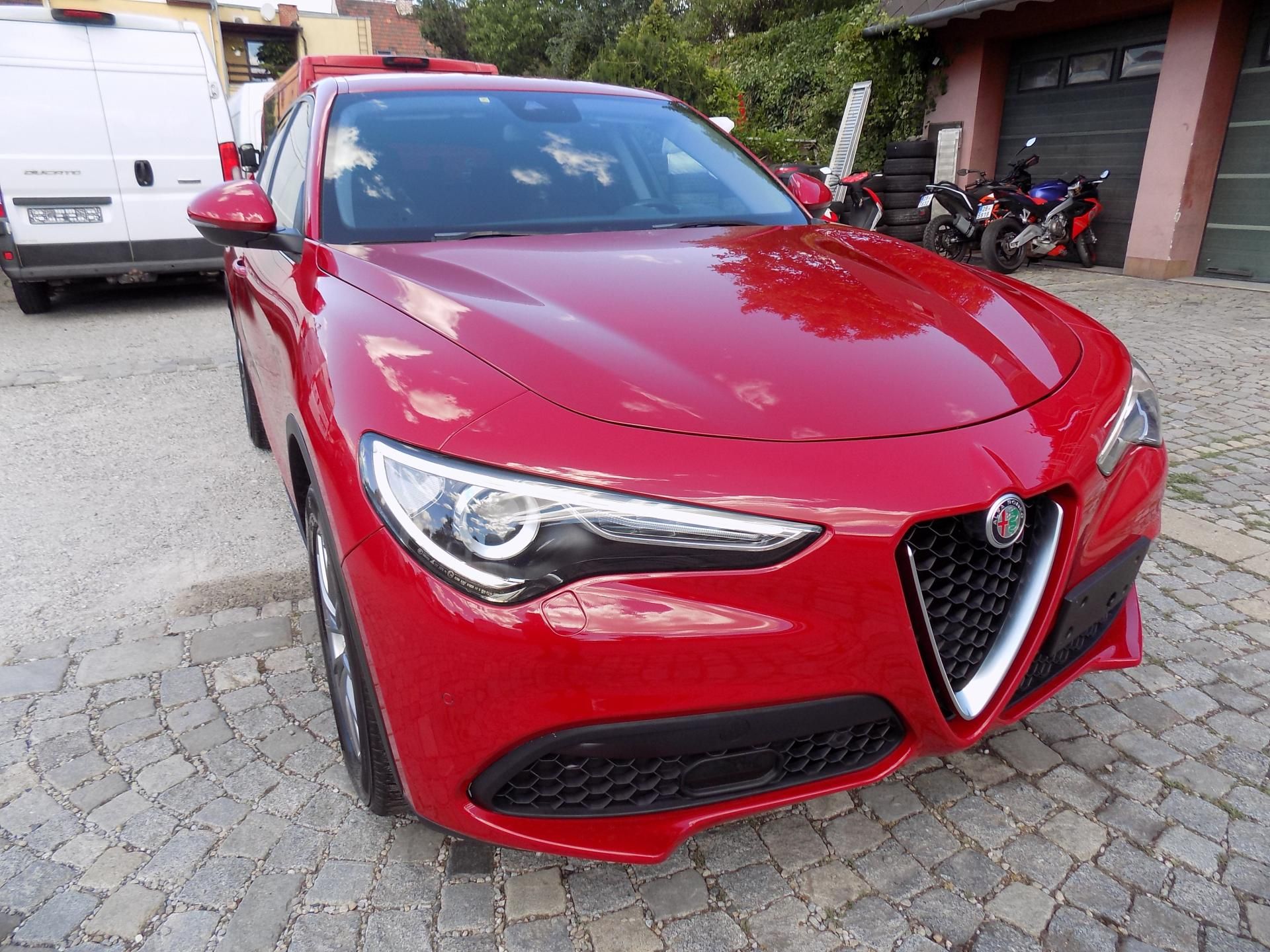 Alfa Romeo Stelvio, 2,2 JTD 140 KW Q4 - fotka 4