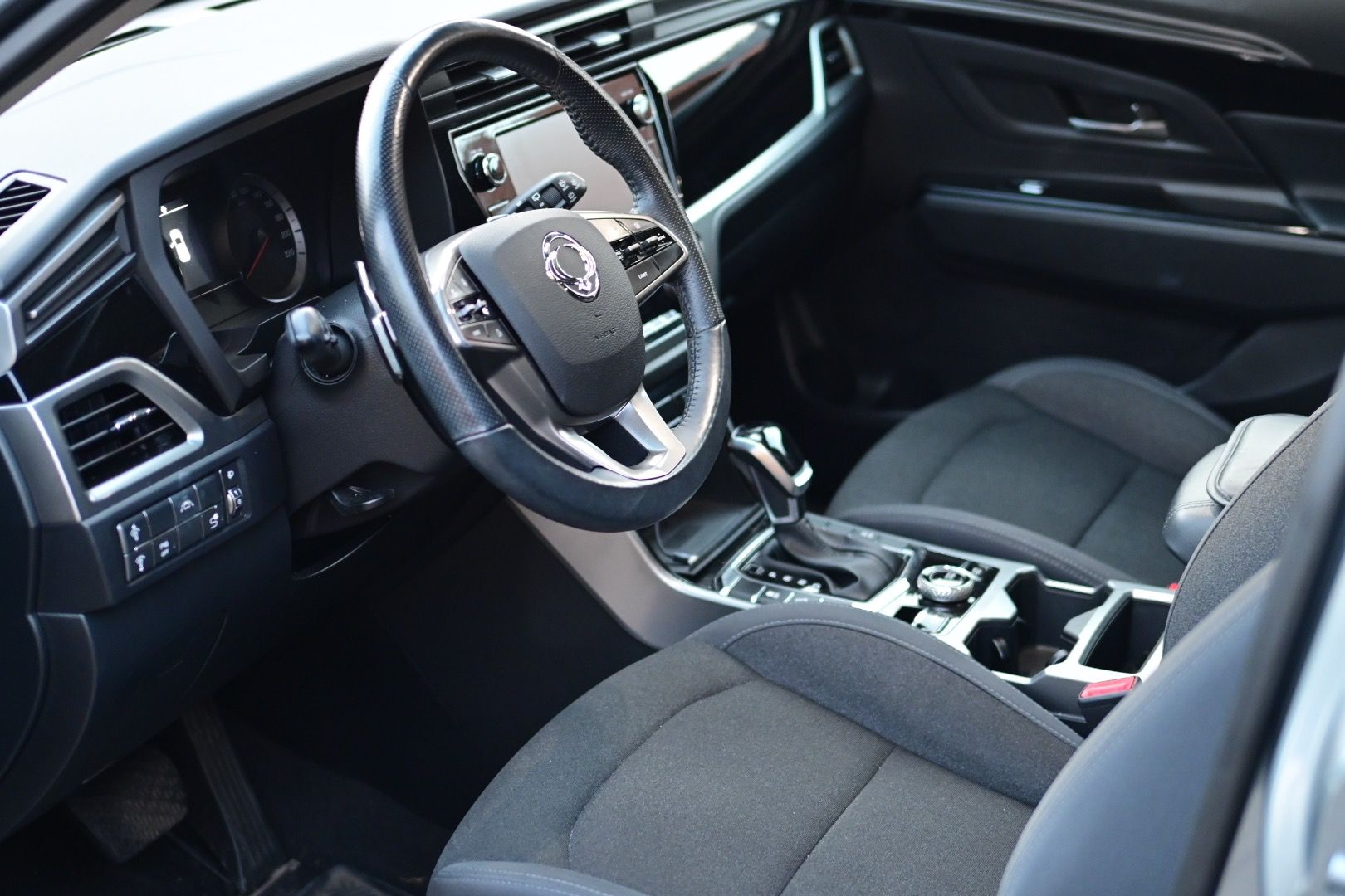 SsangYong Korando, Korando 4x4 automat, odp. DPH - fotka 5