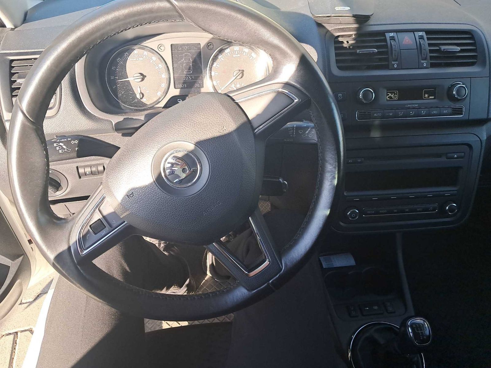 Škoda Fabia, 1.6 TDI, Automatická klima - fotka 3